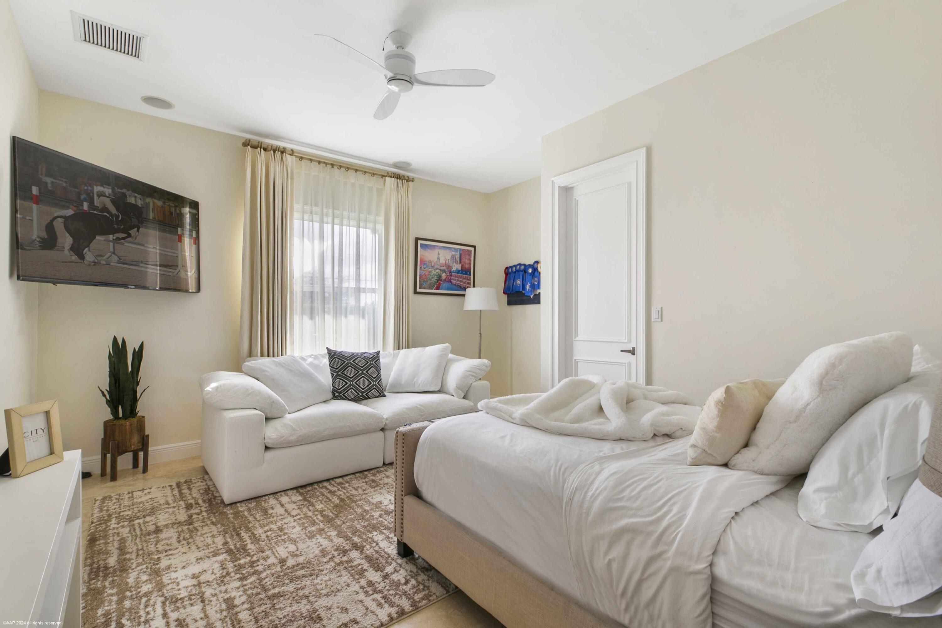 PALM BEACH POINT EAST - Residential