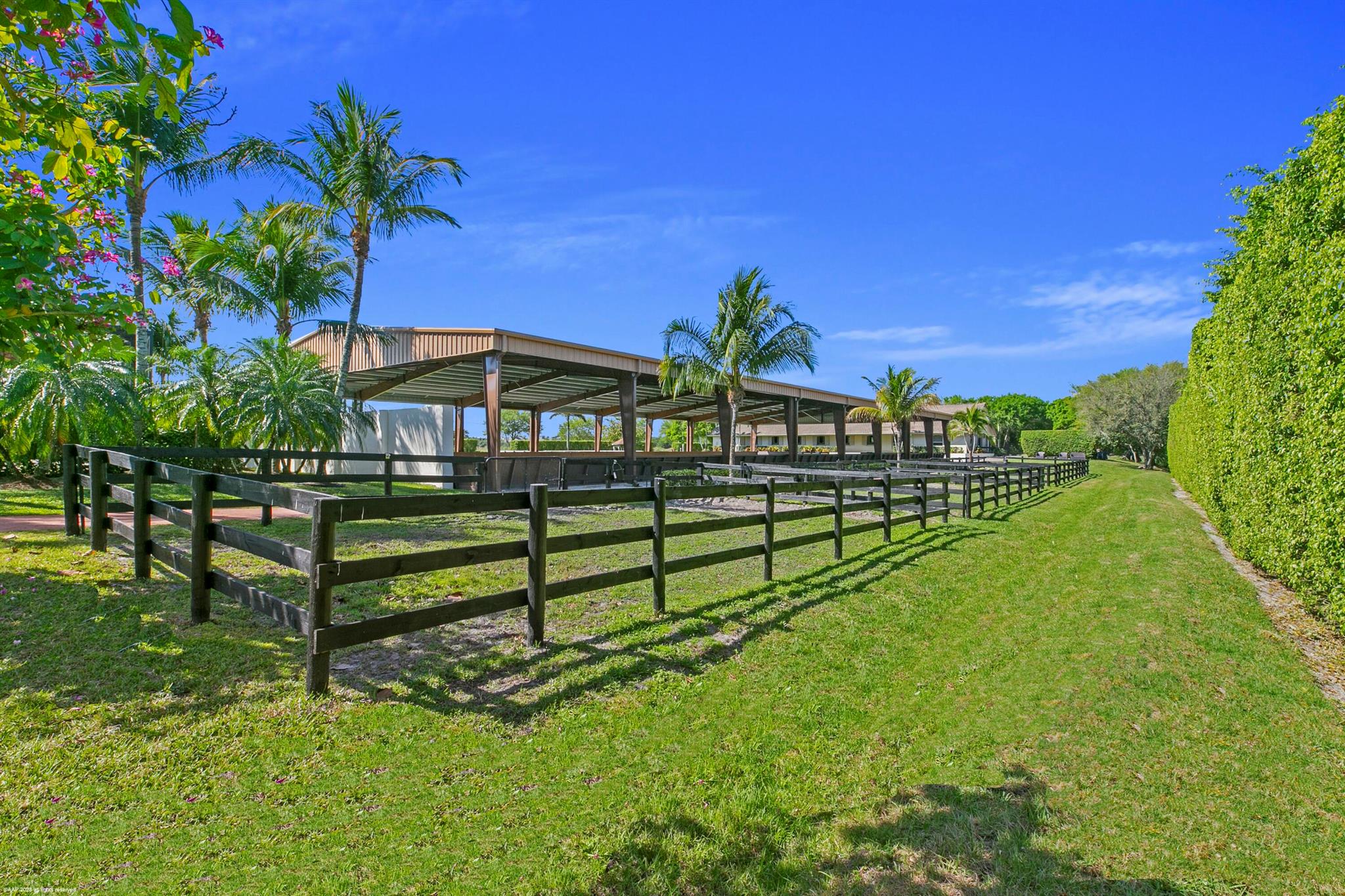 PALM BEACH POINT EAST - Residential