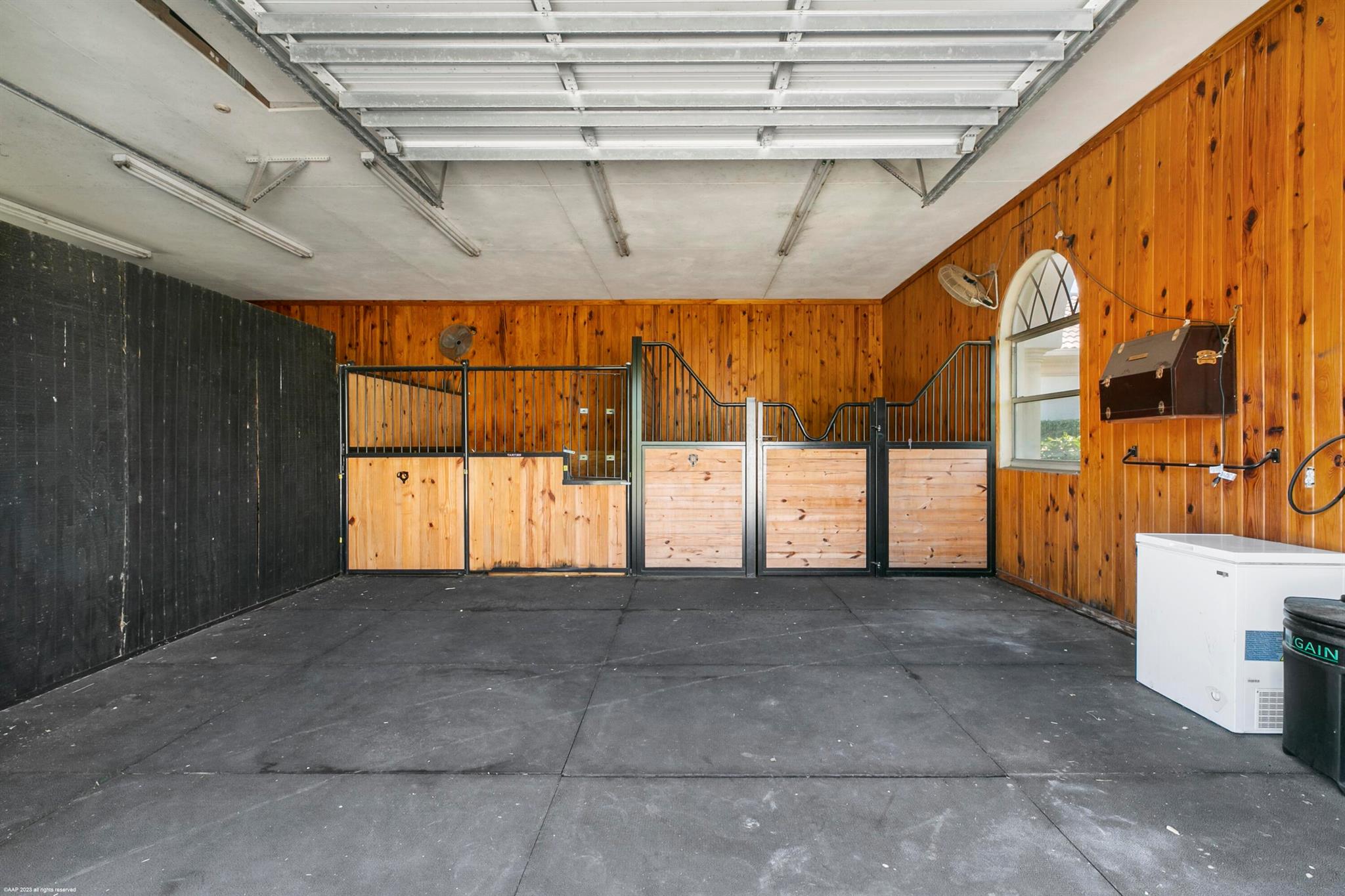 PALM BEACH POINT EAST - Residential