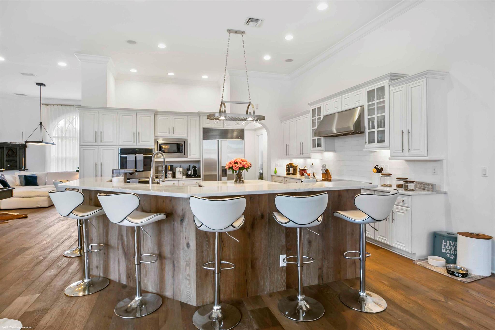 PALM BEACH POINT EAST - Residential