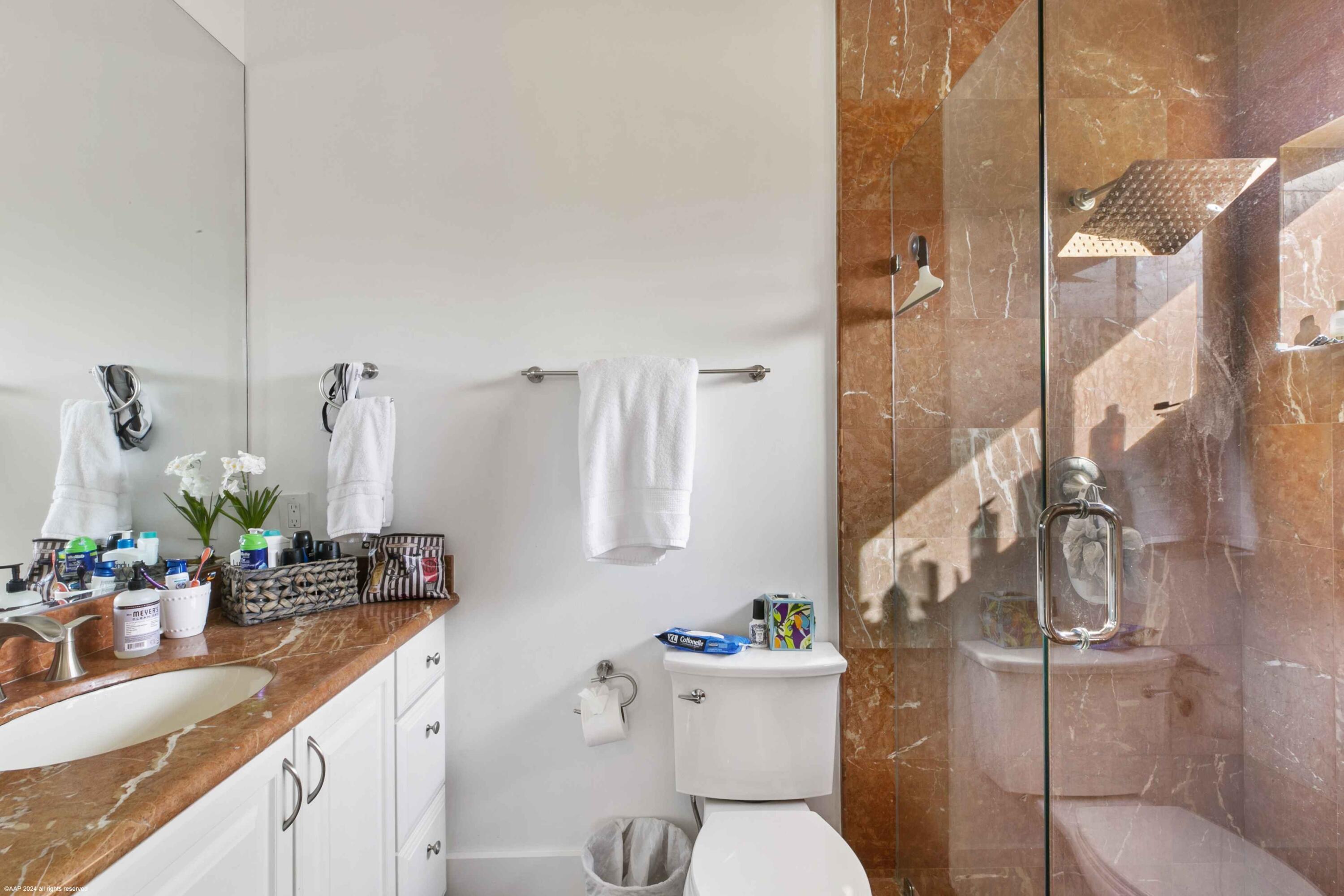 PALM BEACH POINT EAST - Residential