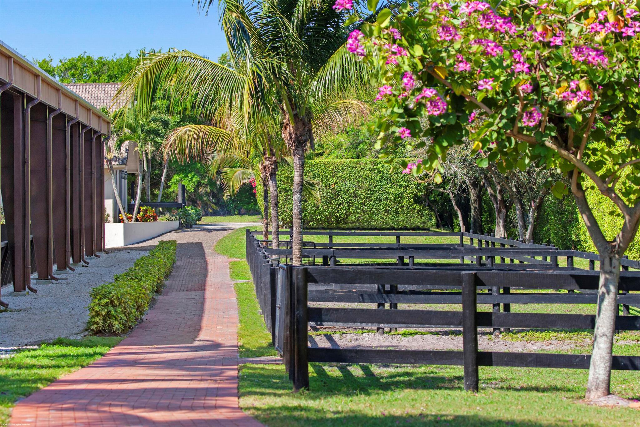 PALM BEACH POINT EAST - Residential