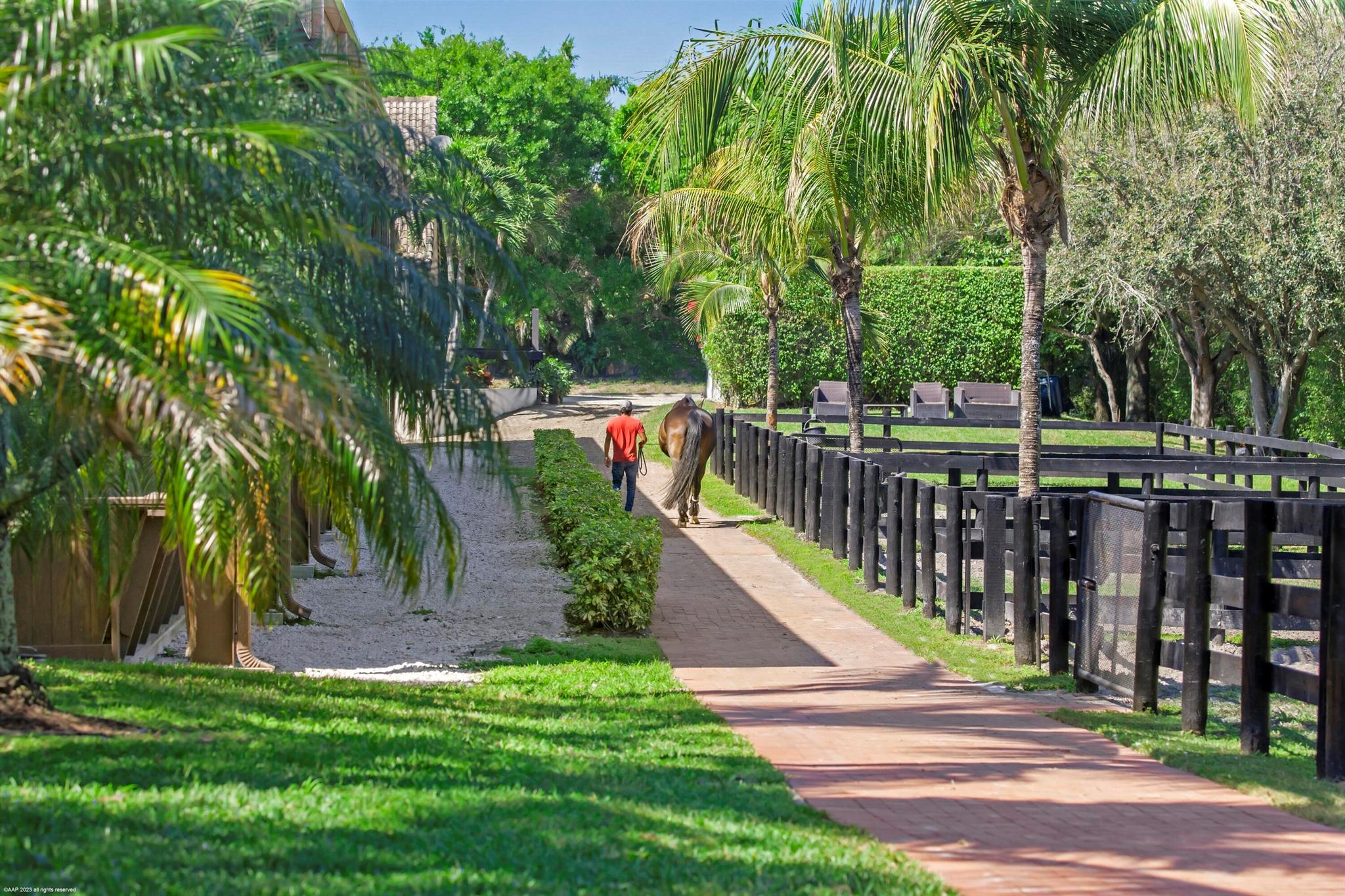 PALM BEACH POINT EAST - Residential