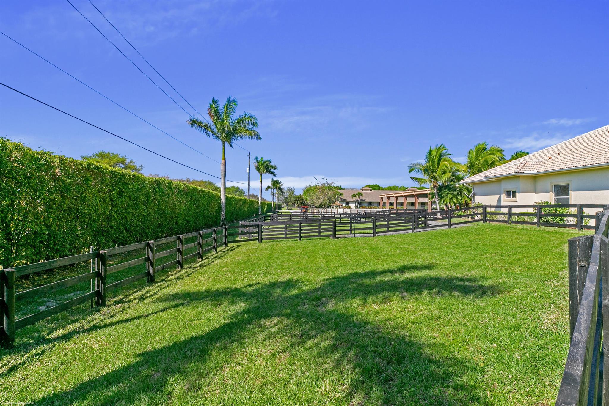 PALM BEACH POINT EAST - Residential