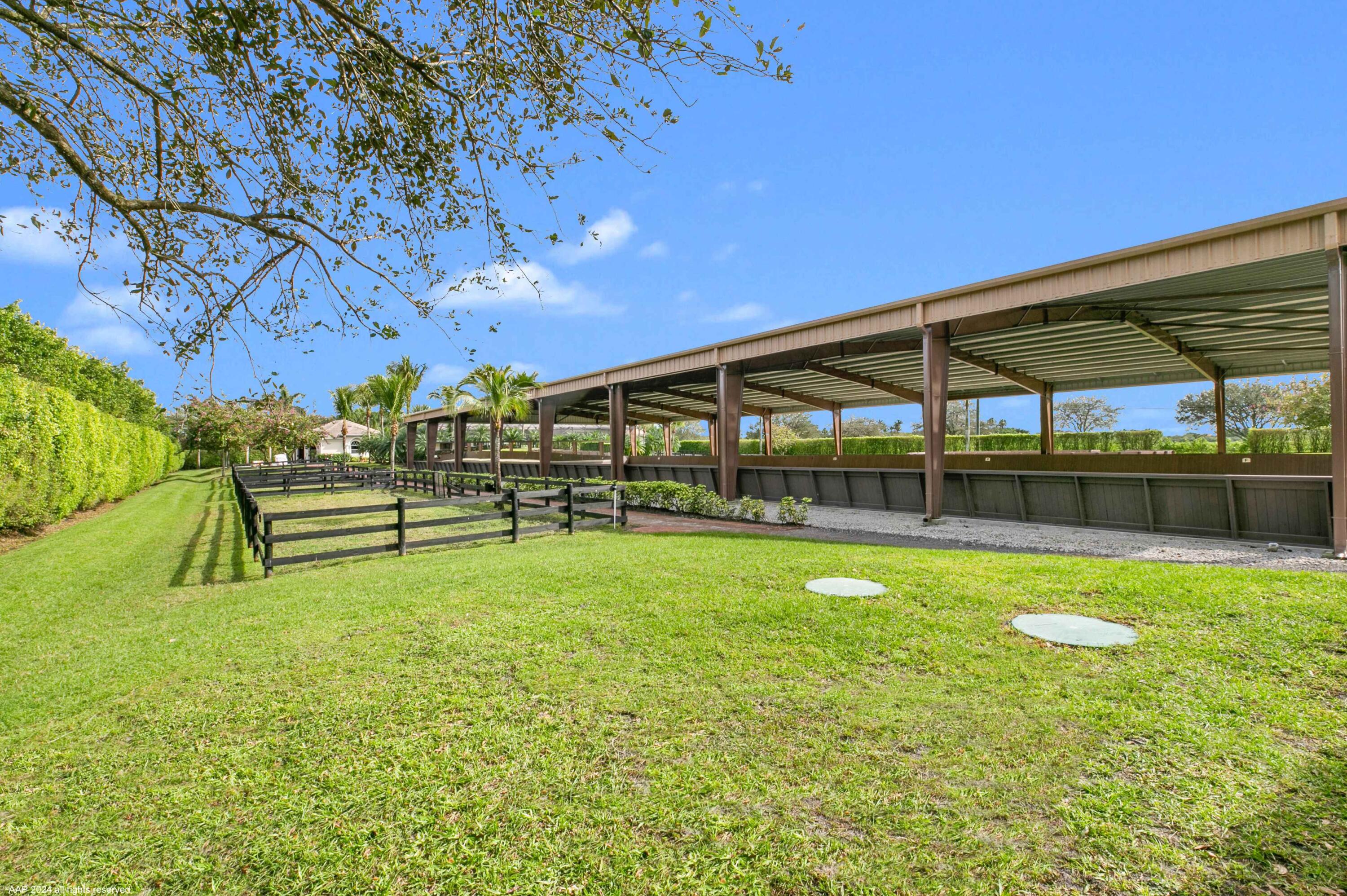 PALM BEACH POINT EAST - Residential