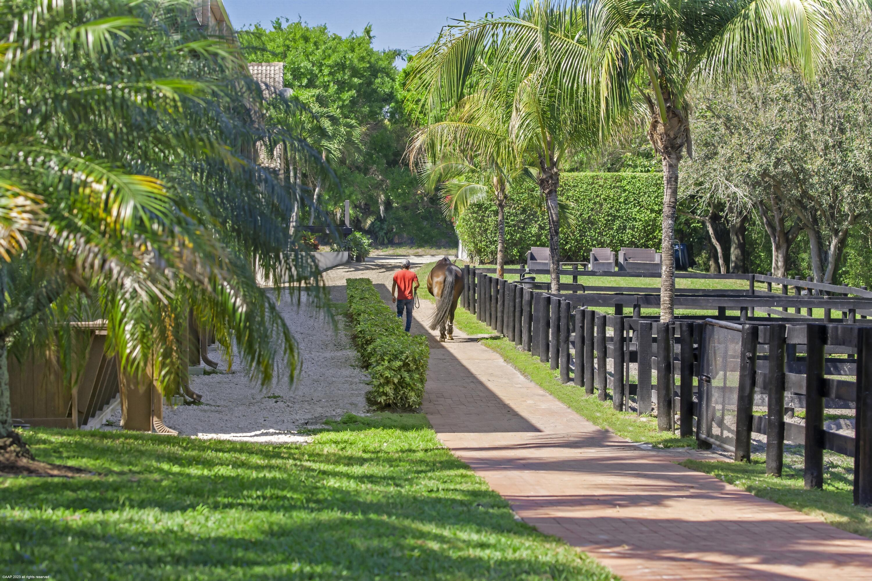 PALM BEACH POINT EAST - Residential