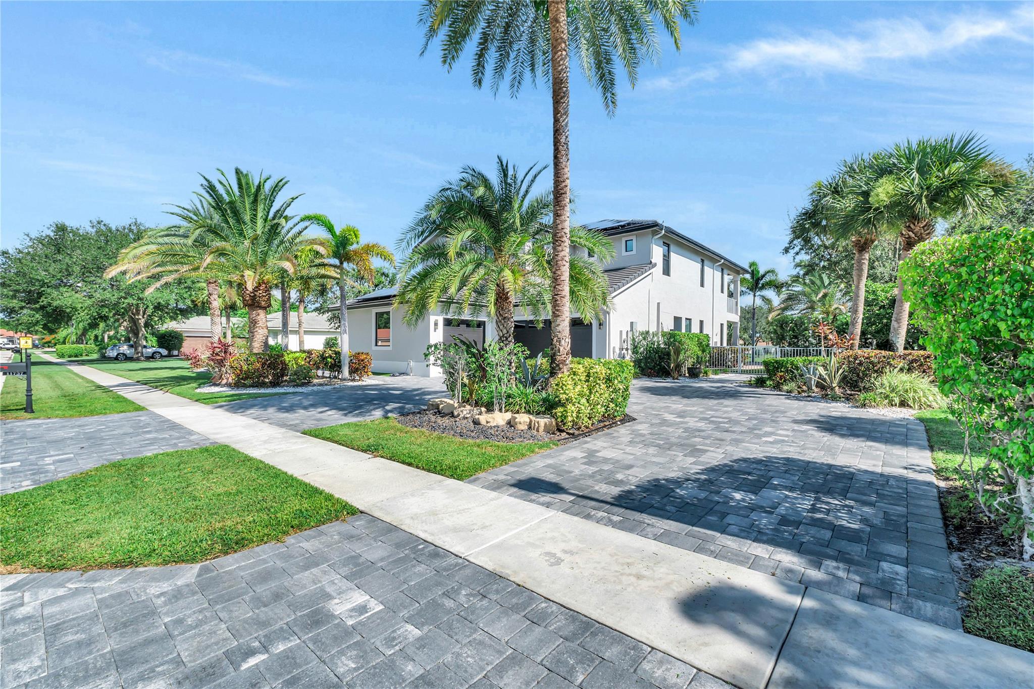11737 Windsor Bay Pl