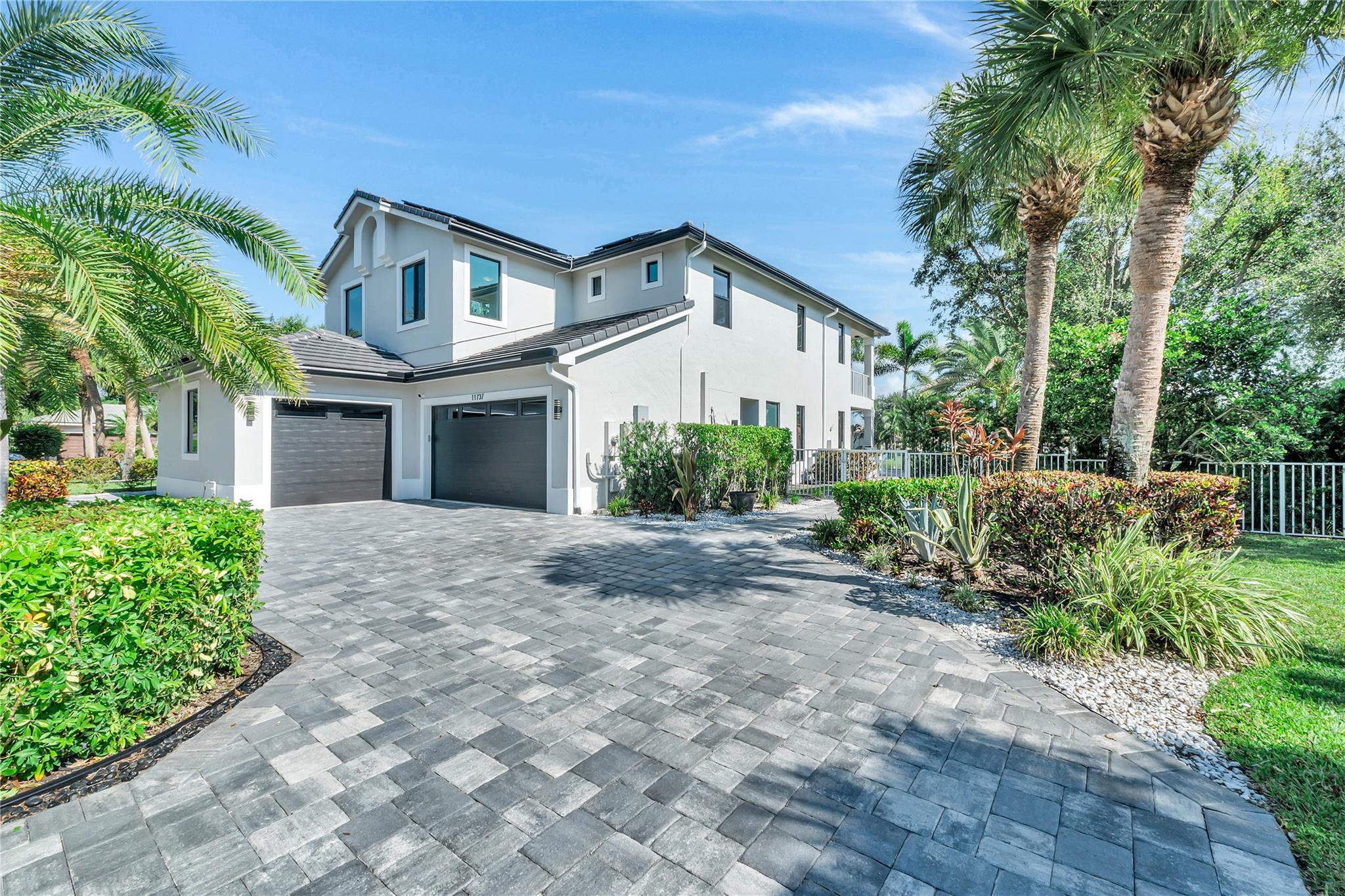 11737 Windsor Bay Pl