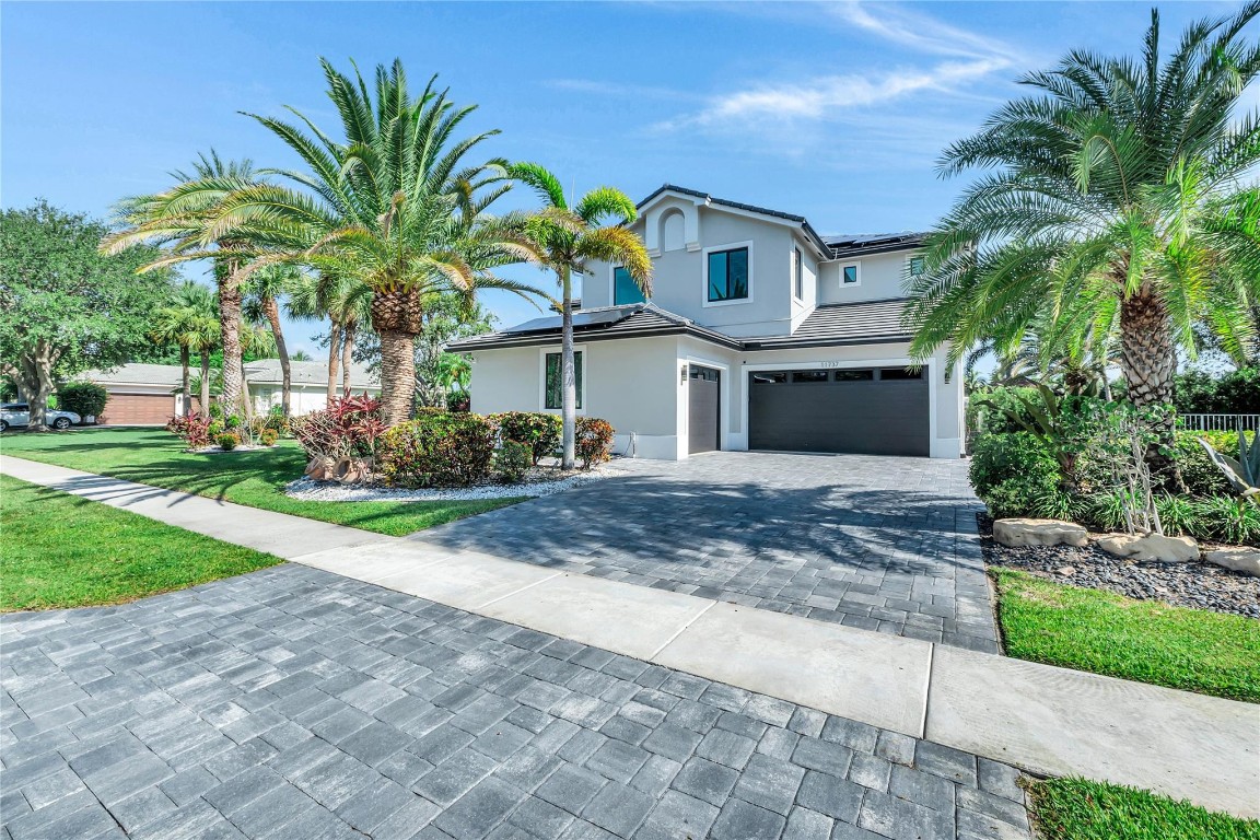 11737 Windsor Bay Place