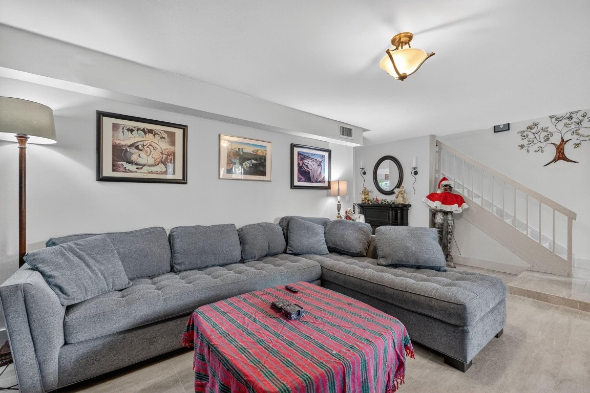 WIMBLEDON AT JACARANDA CO - Residential