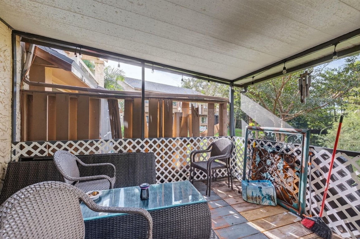 WIMBLEDON AT JACARANDA CO - Residential