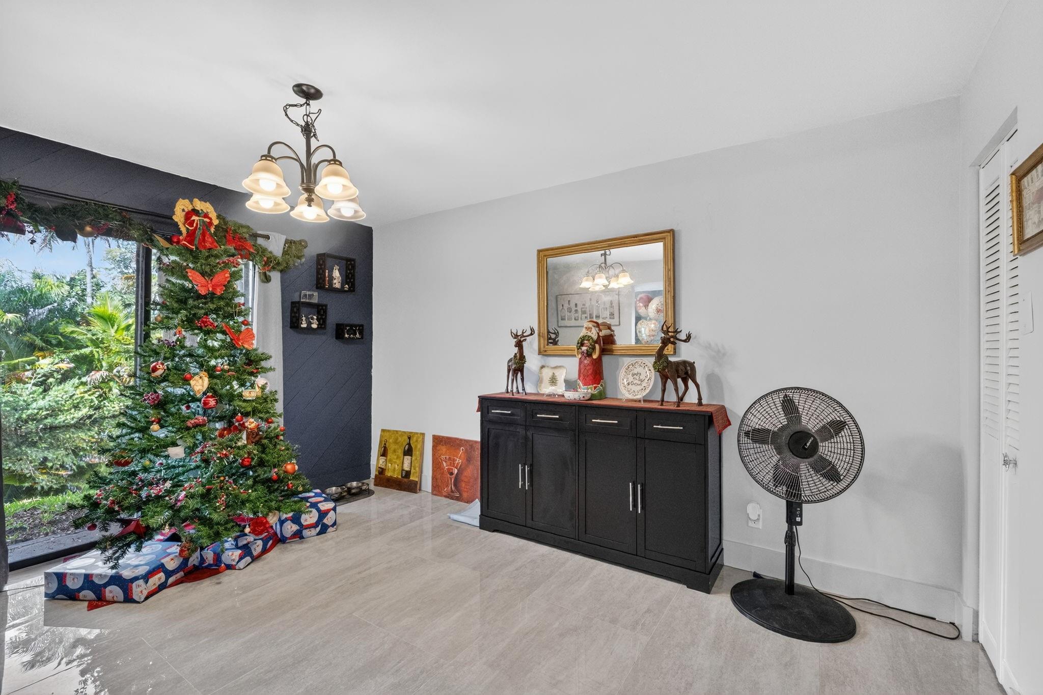 WIMBLEDON AT JACARANDA CO - Residential