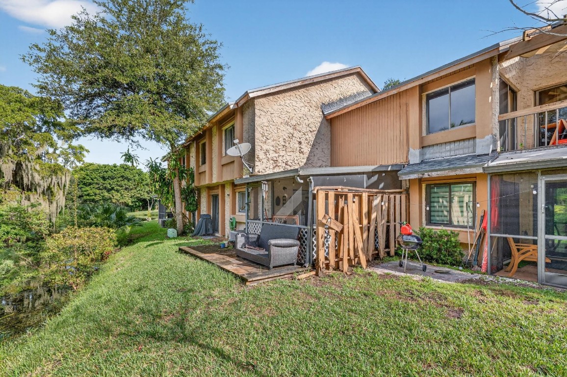 WIMBLEDON AT JACARANDA CO - Residential