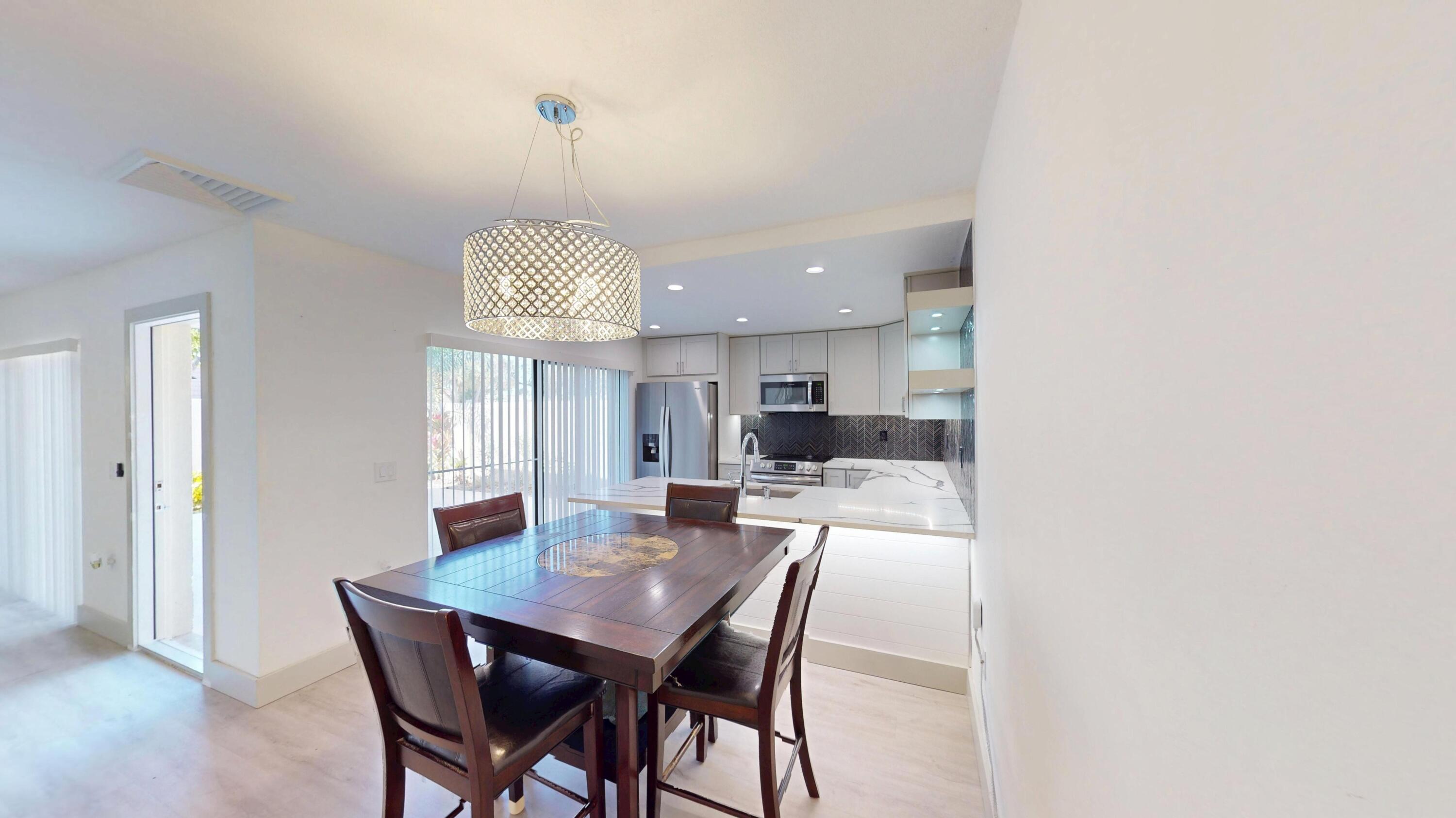 HERITAGE VILLAGE OF P B LAKES - Residential Lease