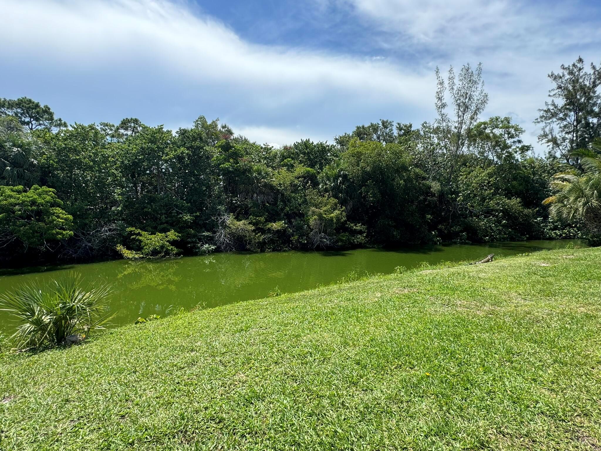 86 Northampton E, West Palm Beach, FL, 33417/$70,000 4 86 Northampton E