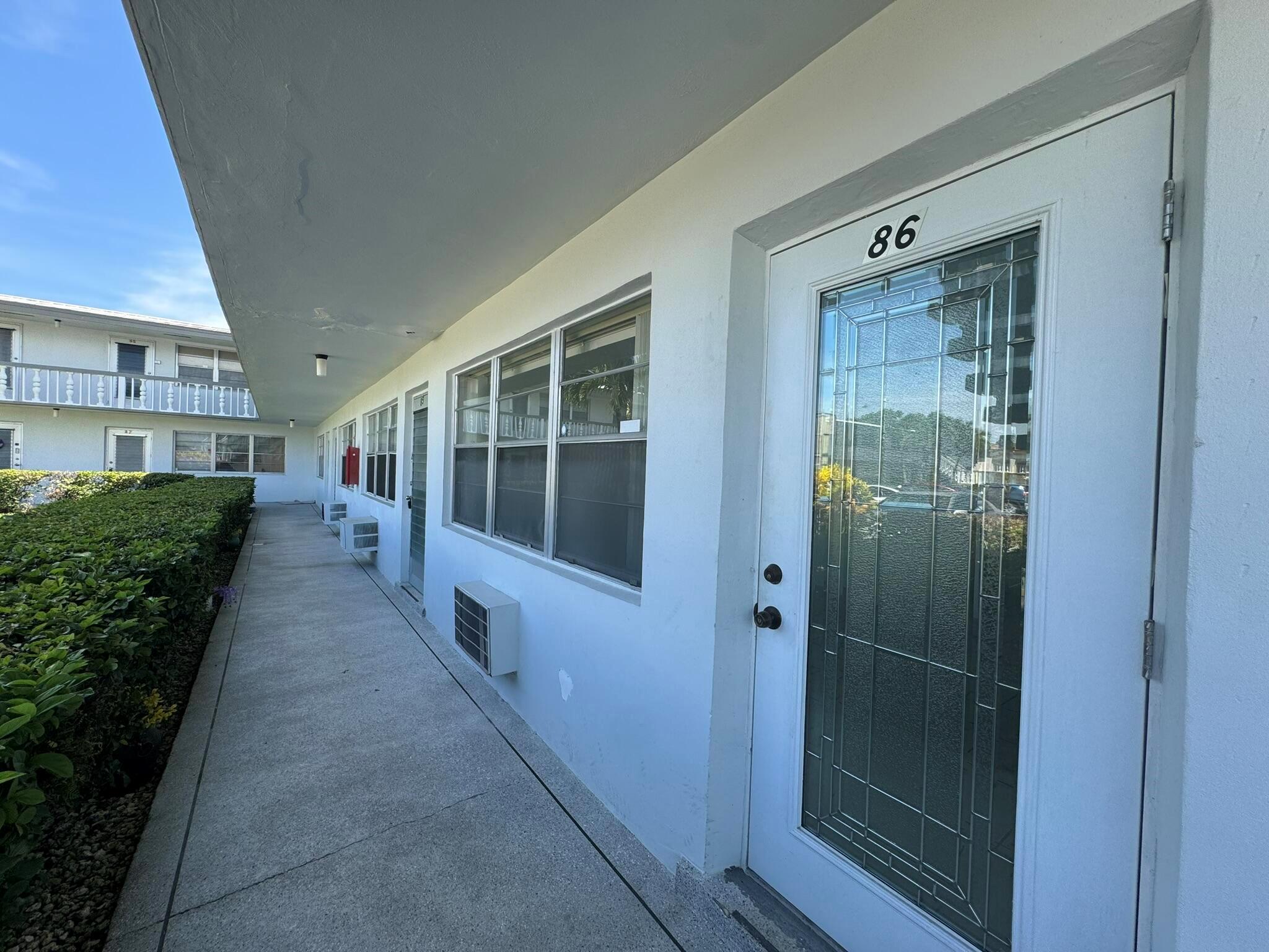 86 Northampton E, West Palm Beach, FL, 33417/$70,000 2 86 Northampton E