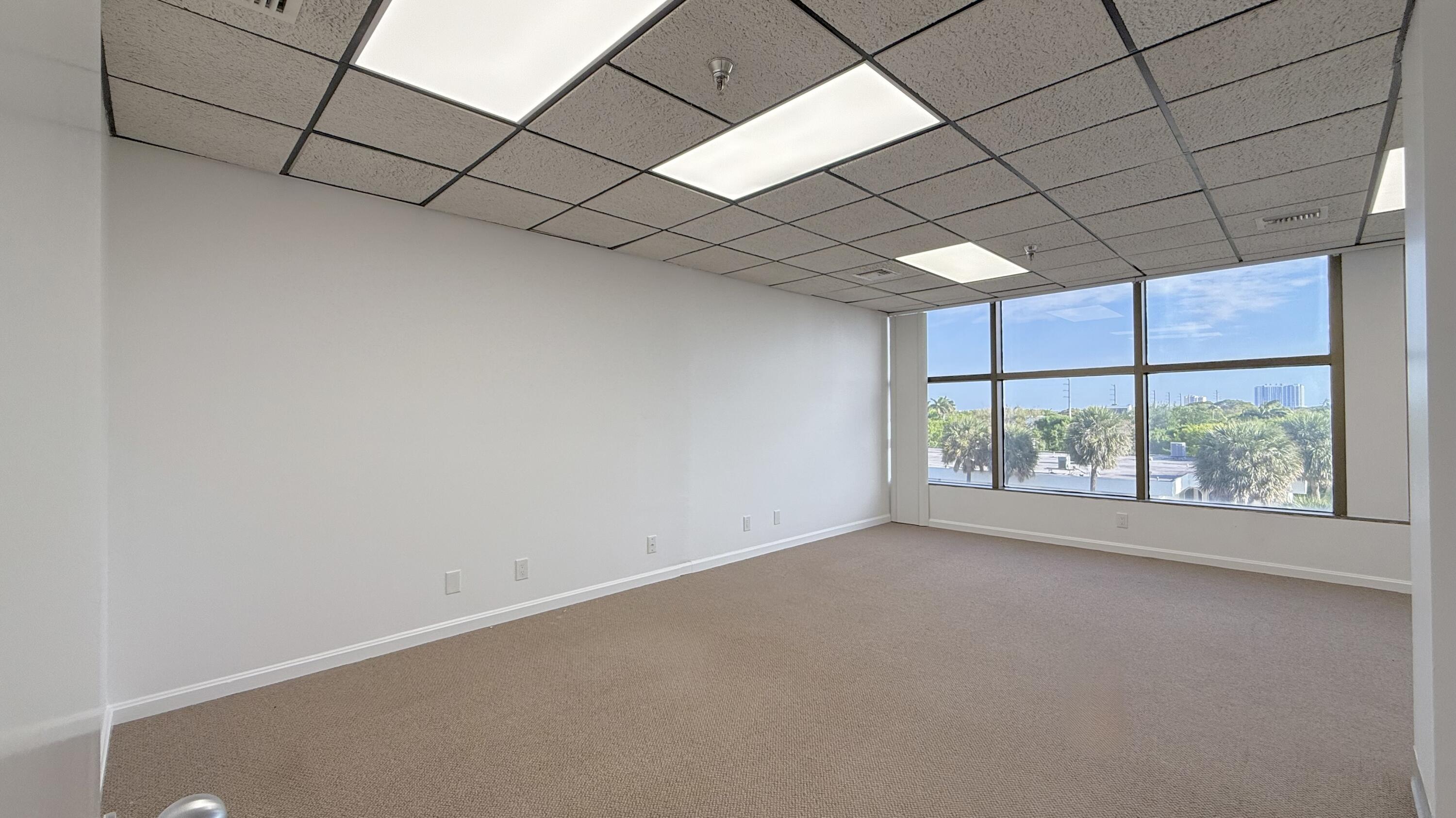 631 Us Highway 1 404