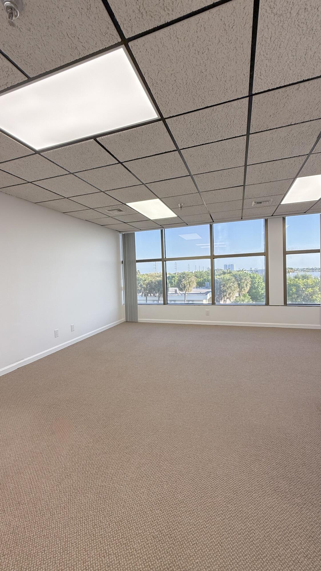 631 Us Highway 1 404