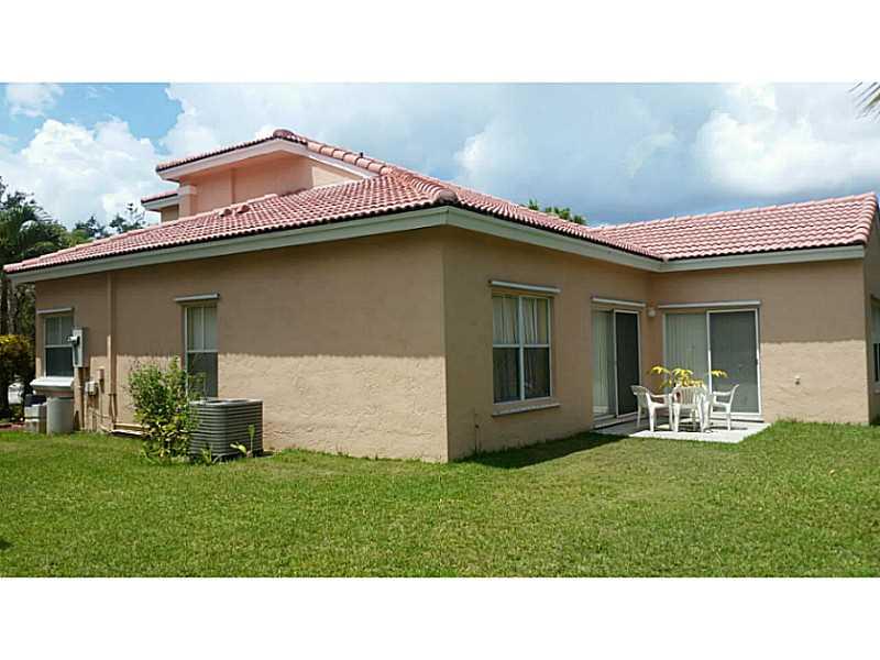 REPLAT OF COUNTRY LAKES - Residential