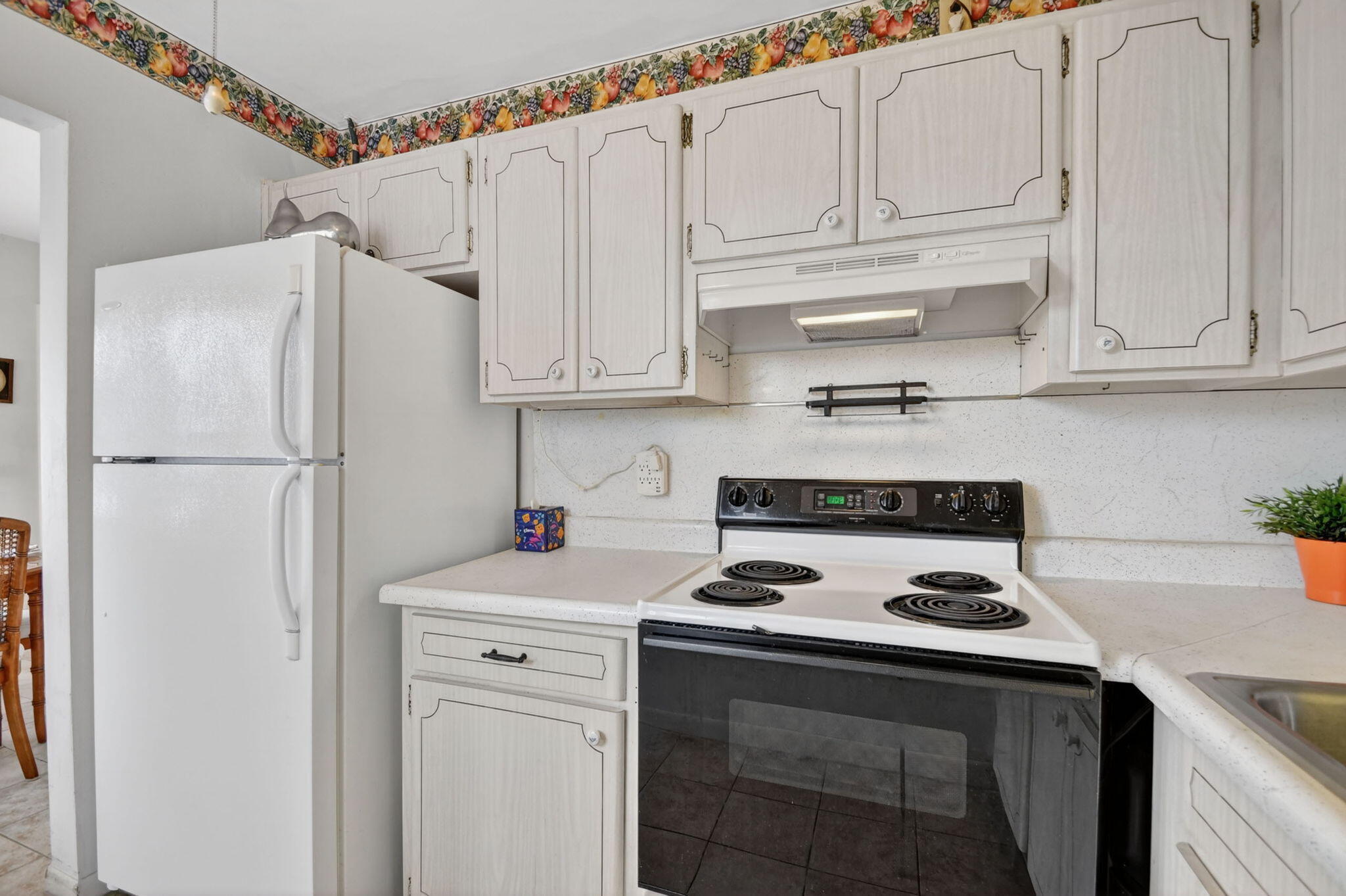 MURRY HILLS APT BLDG CONDO - Residential