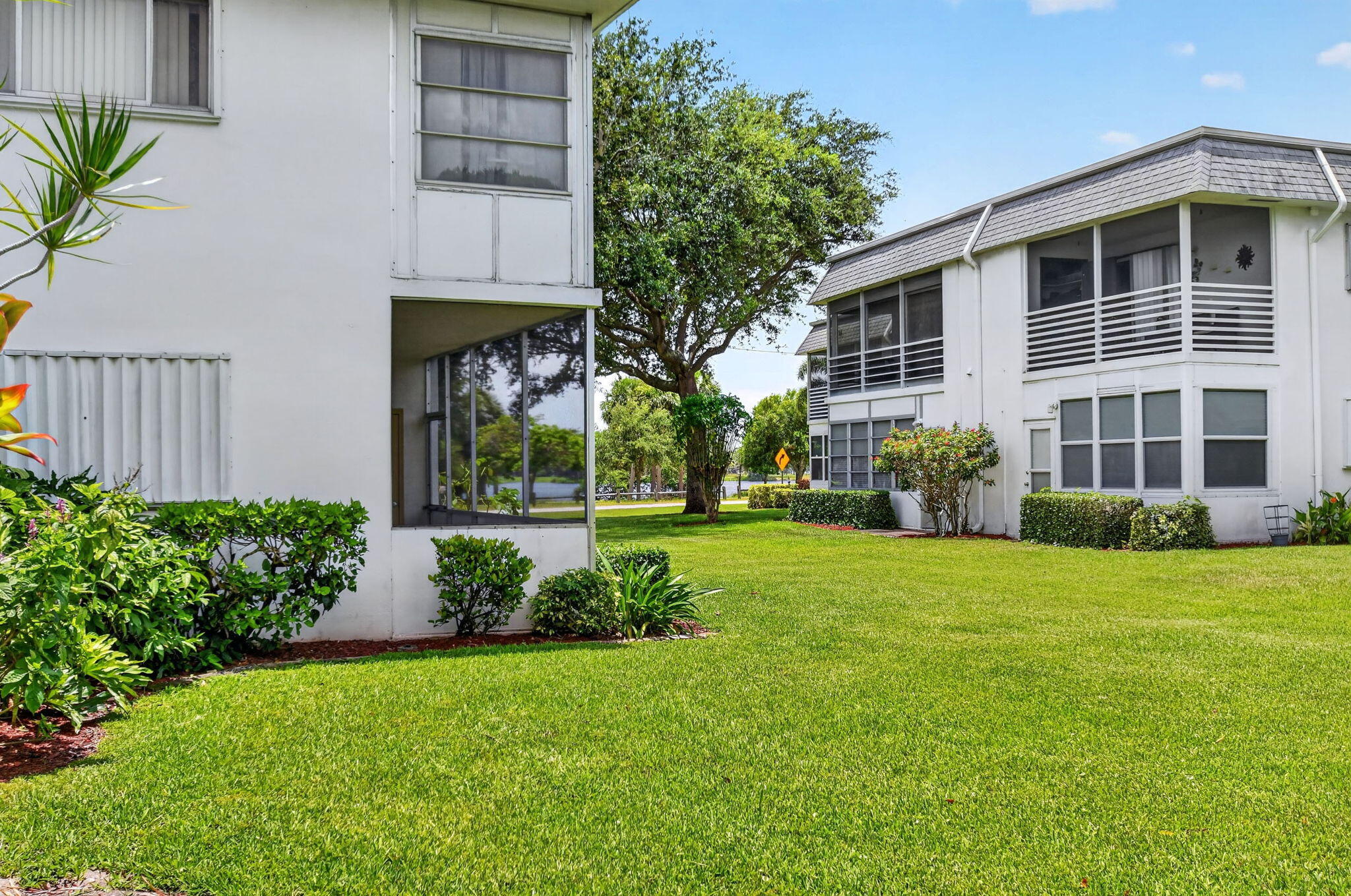 MURRY HILLS APT BLDG CONDO - Residential
