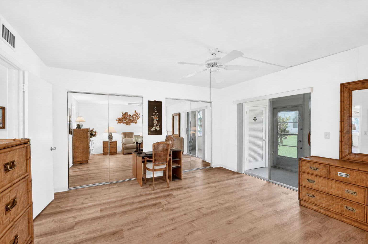 MURRY HILLS APT BLDG CONDO - Residential