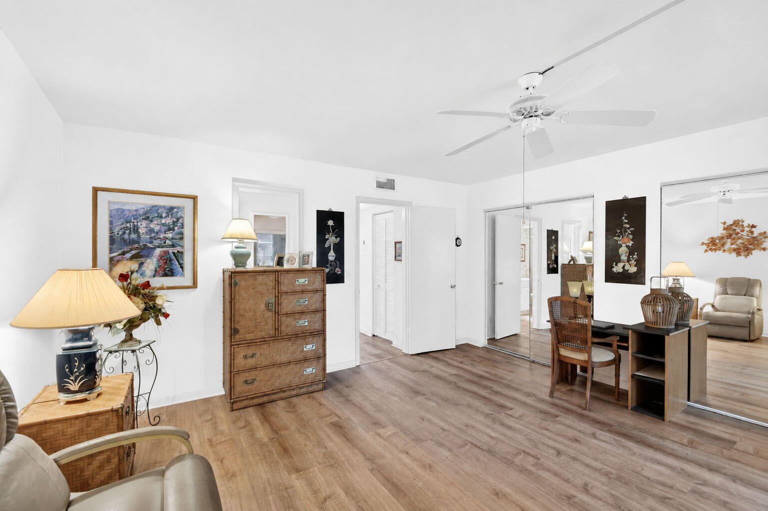 MURRY HILLS APT BLDG CONDO - Residential
