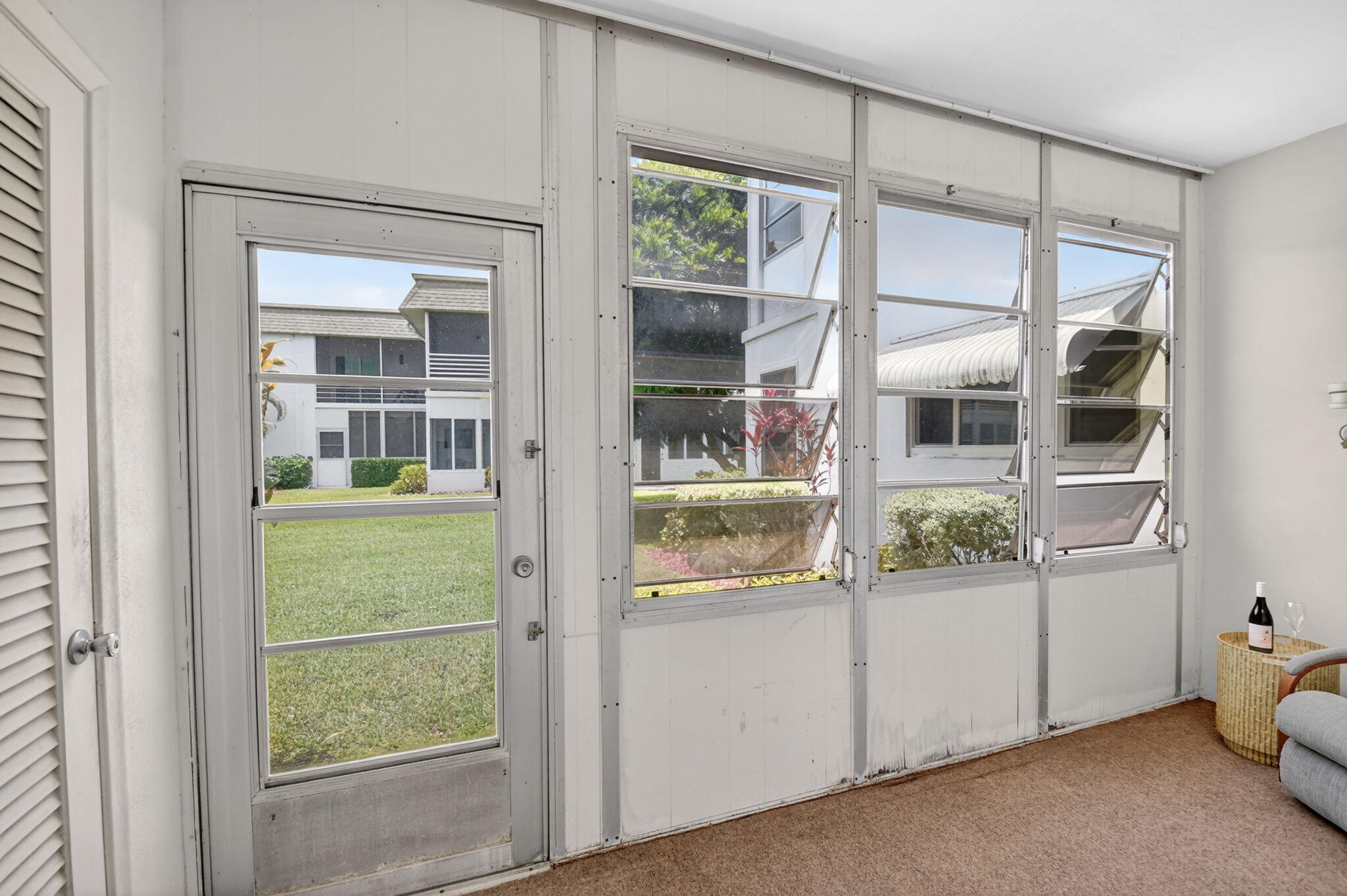 MURRY HILLS APT BLDG CONDO - Residential