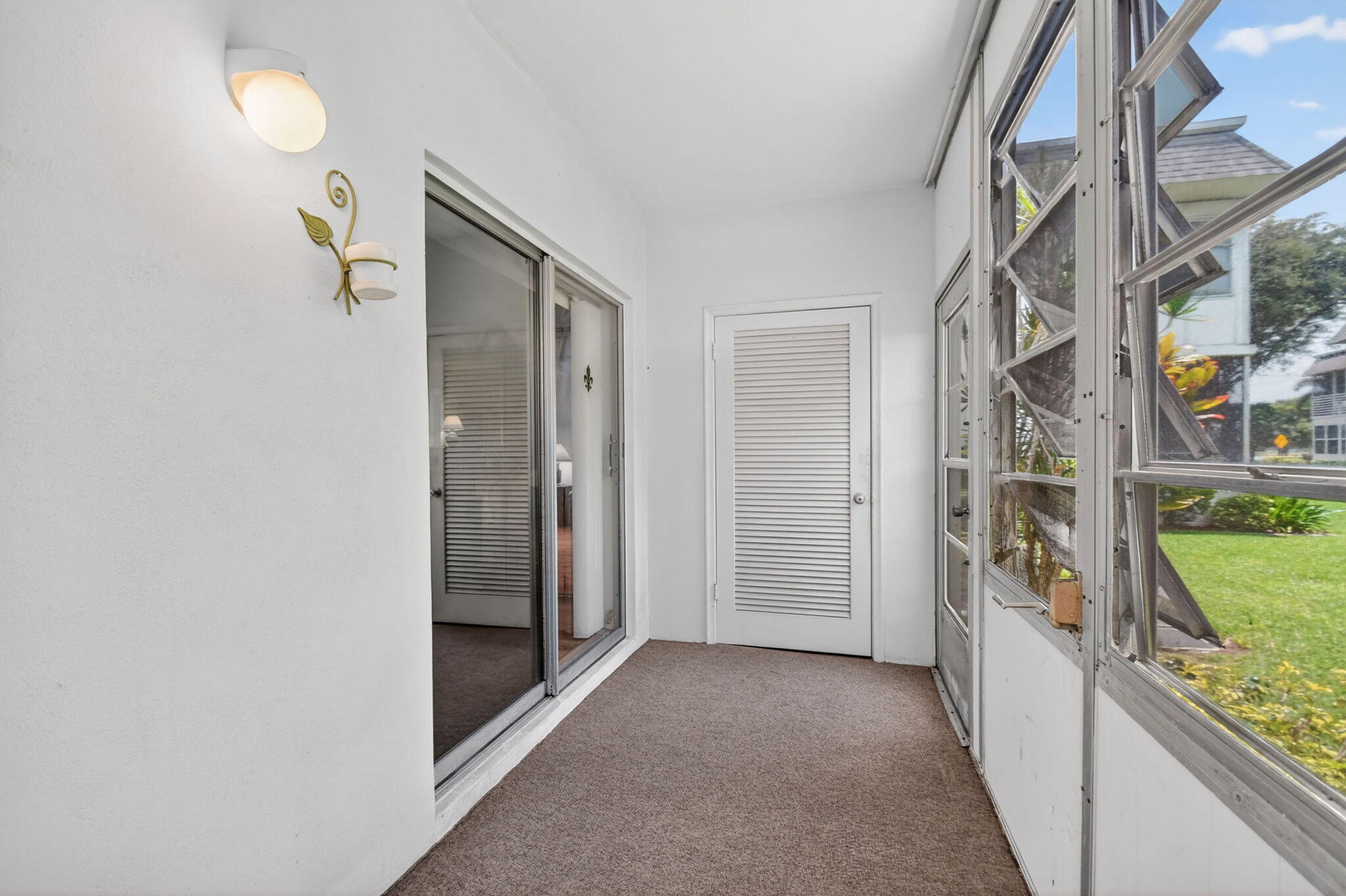 MURRY HILLS APT BLDG CONDO - Residential