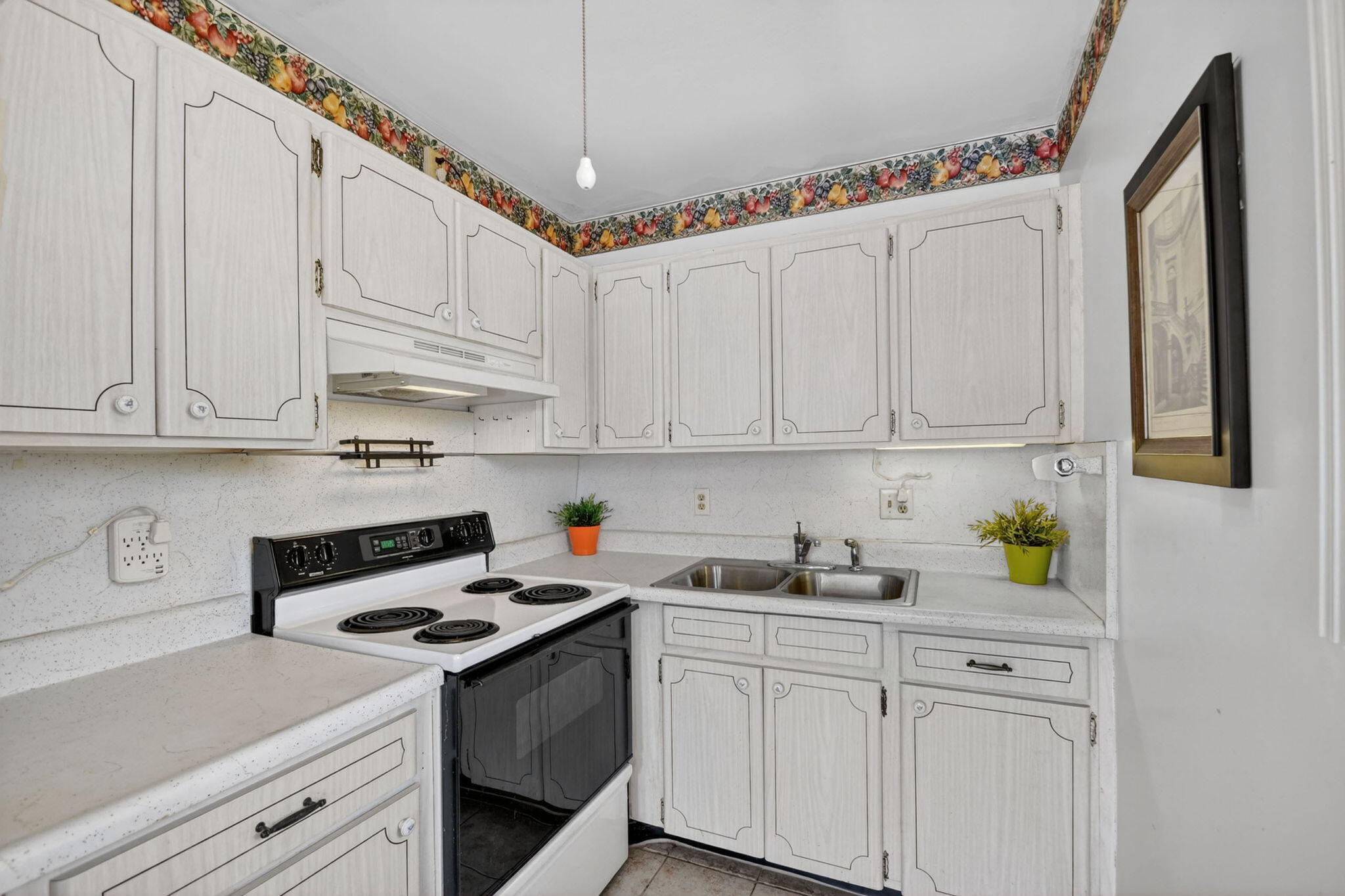 MURRY HILLS APT BLDG CONDO - Residential