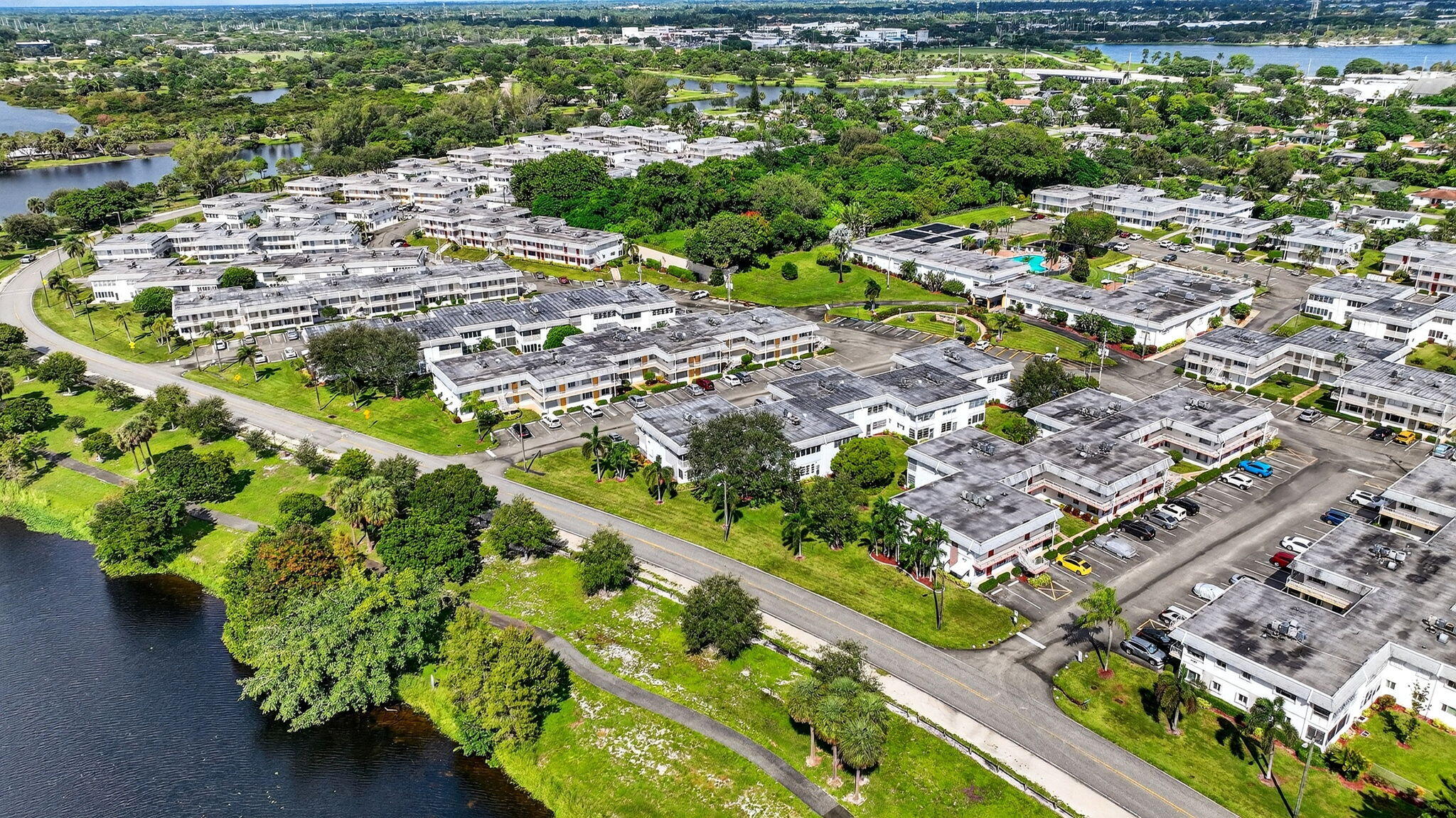 MURRY HILLS APT BLDG CONDO - Residential