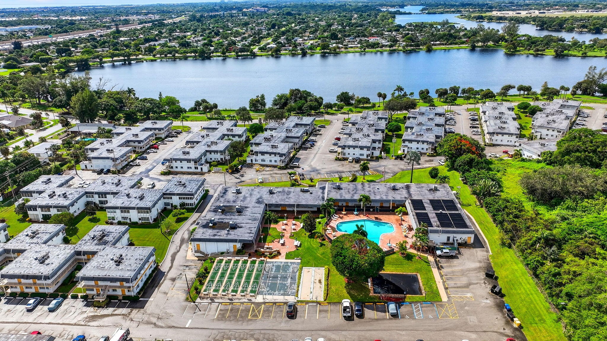 MURRY HILLS APT BLDG CONDO - Residential