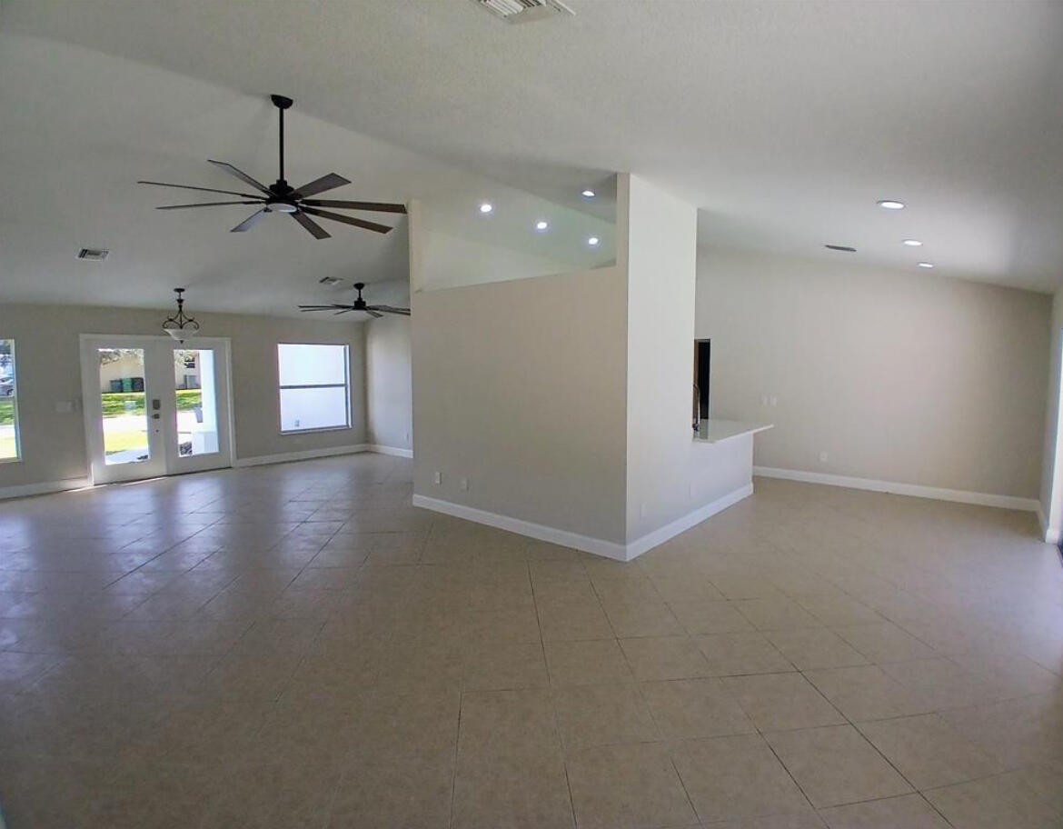 PORT ST LUCIE SECTION 17 - Residential Lease