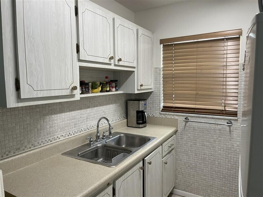 TOWNSITE APTS THREE CONDO - Residential Lease