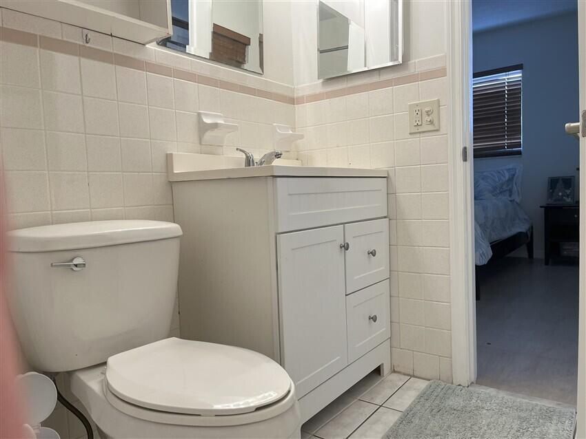TOWNSITE APTS THREE CONDO - Residential Lease