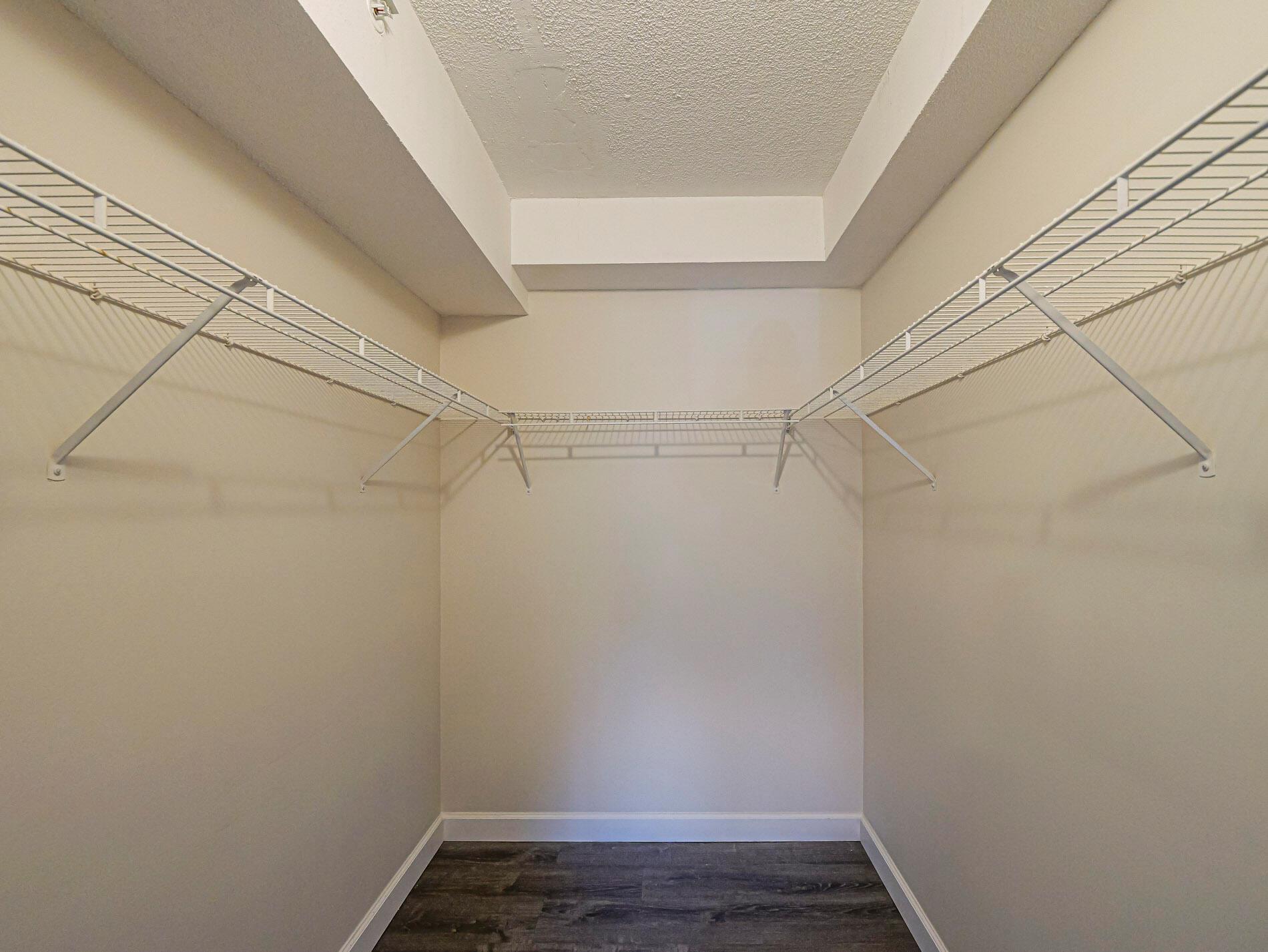 LAGUNA OF VERO - Residential