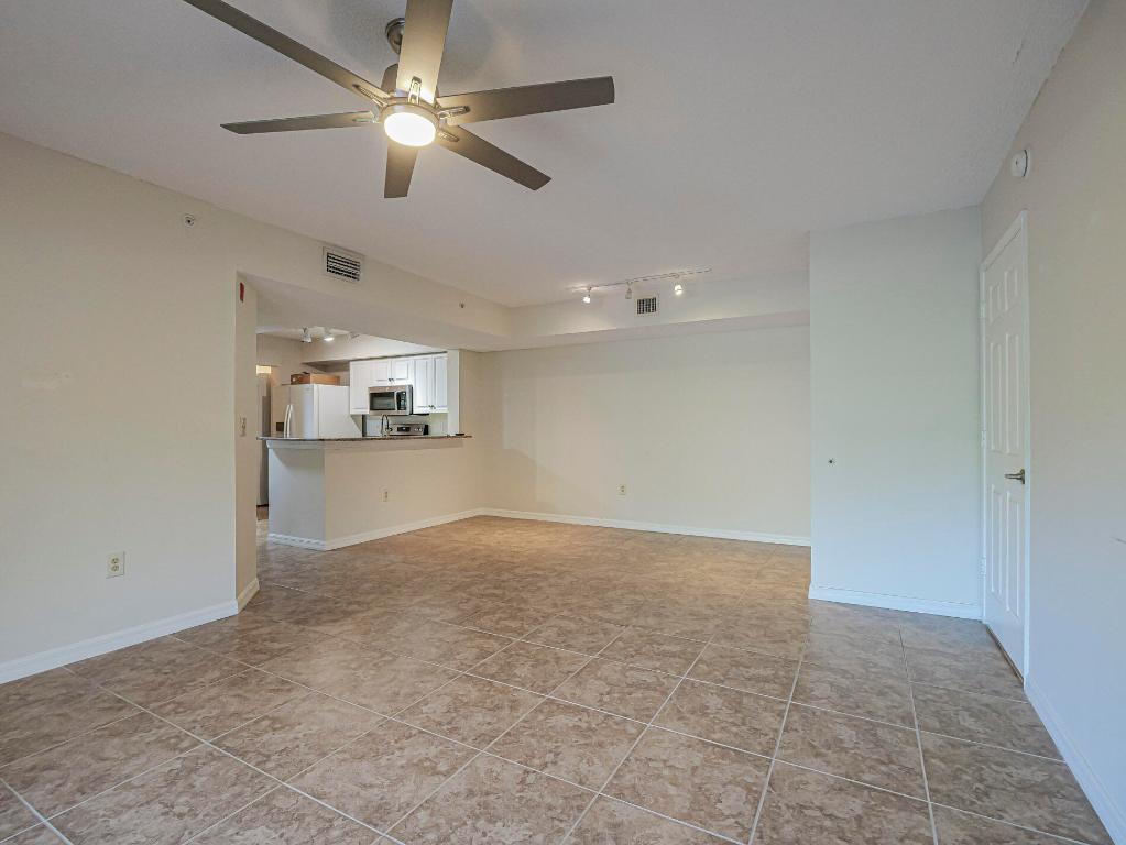 LAGUNA OF VERO - Residential