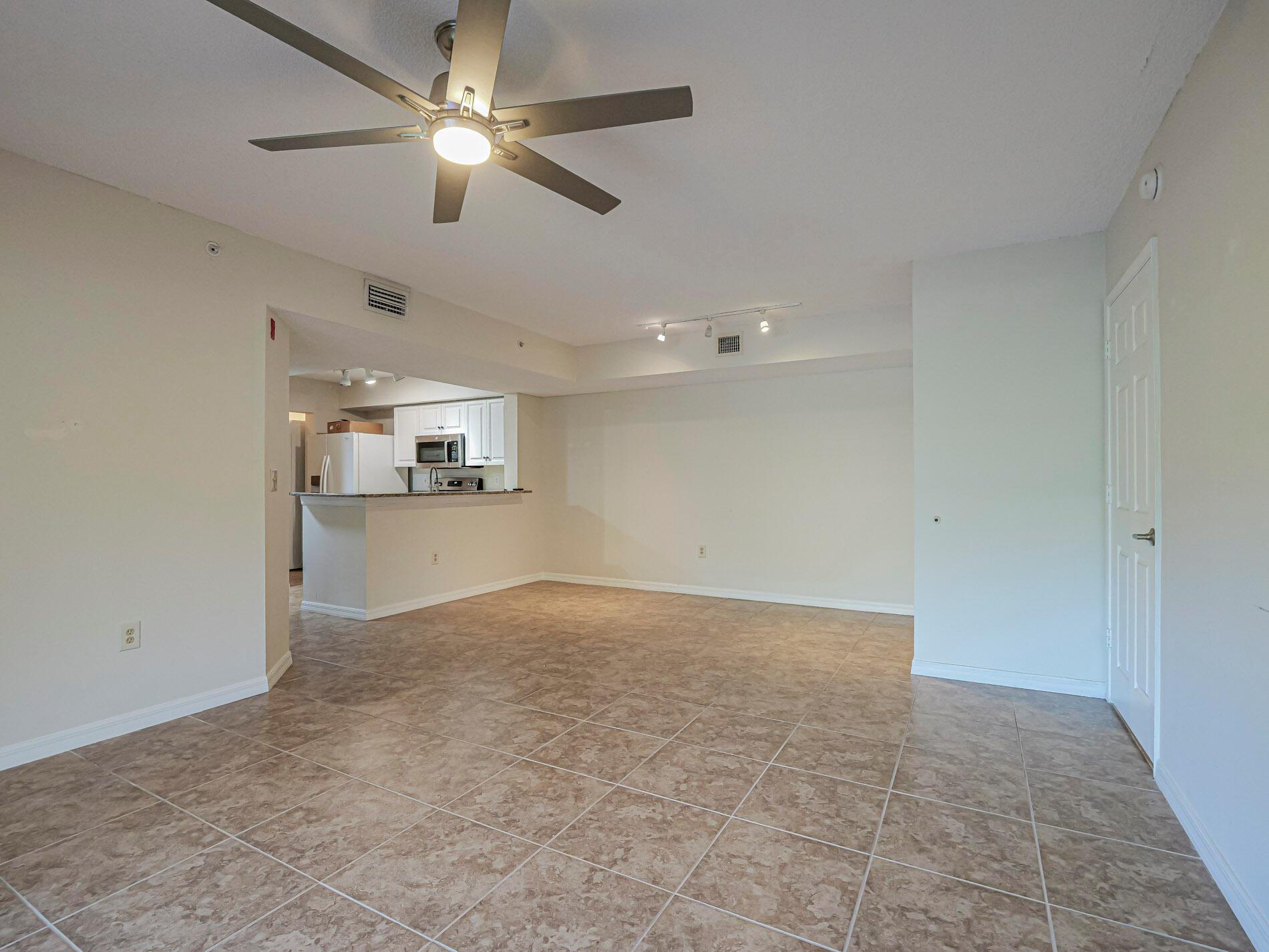 LAGUNA OF VERO - Residential