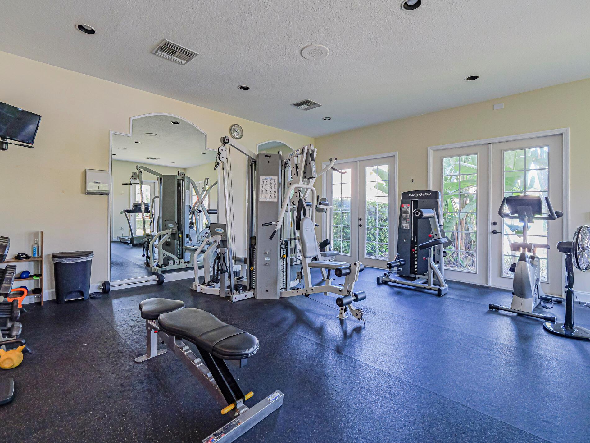 LAGUNA OF VERO - Residential