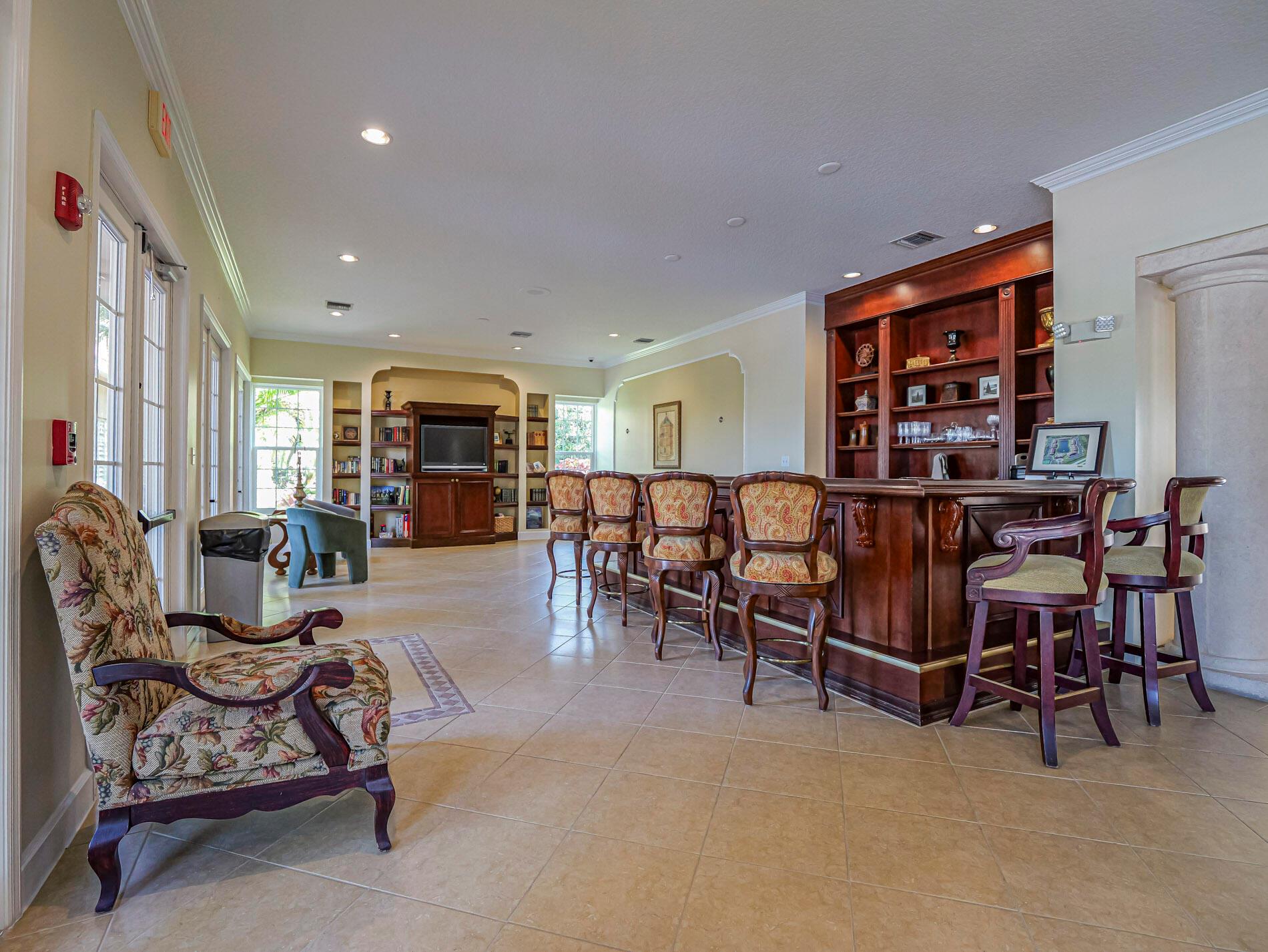 LAGUNA OF VERO - Residential