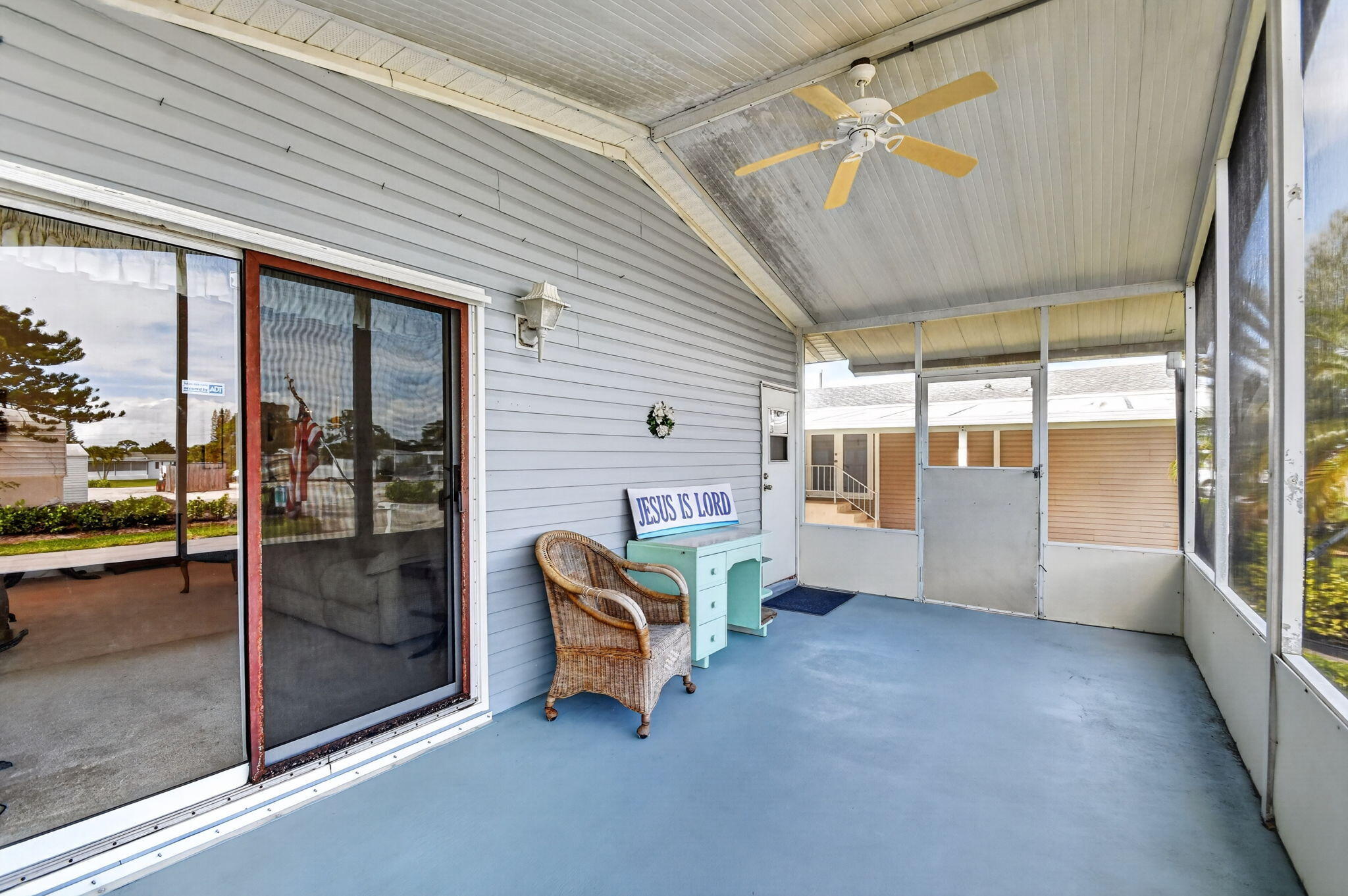 4290 Meadow View Drive