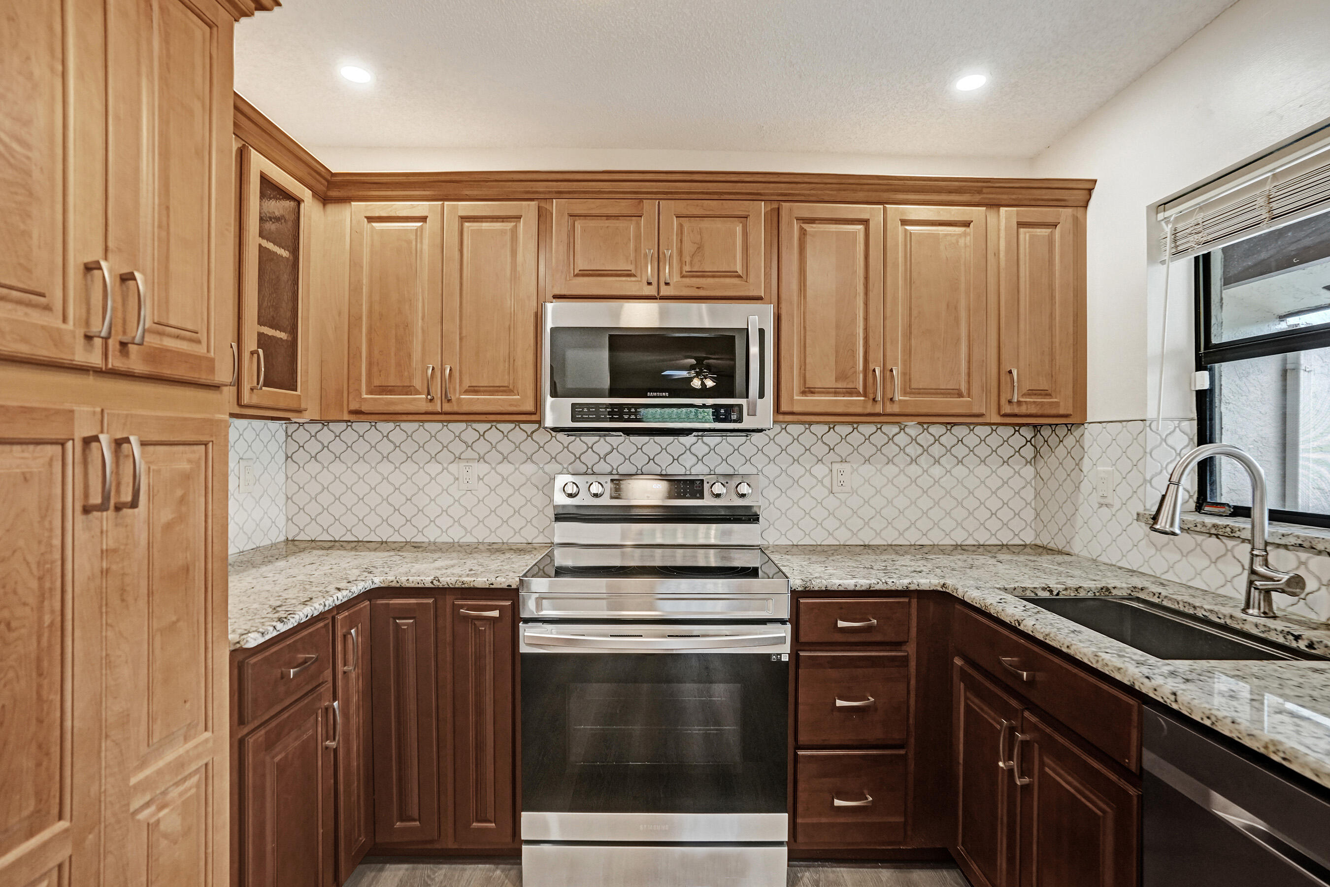 BAYWOOD VILLAGE I-A CONDO - Residential