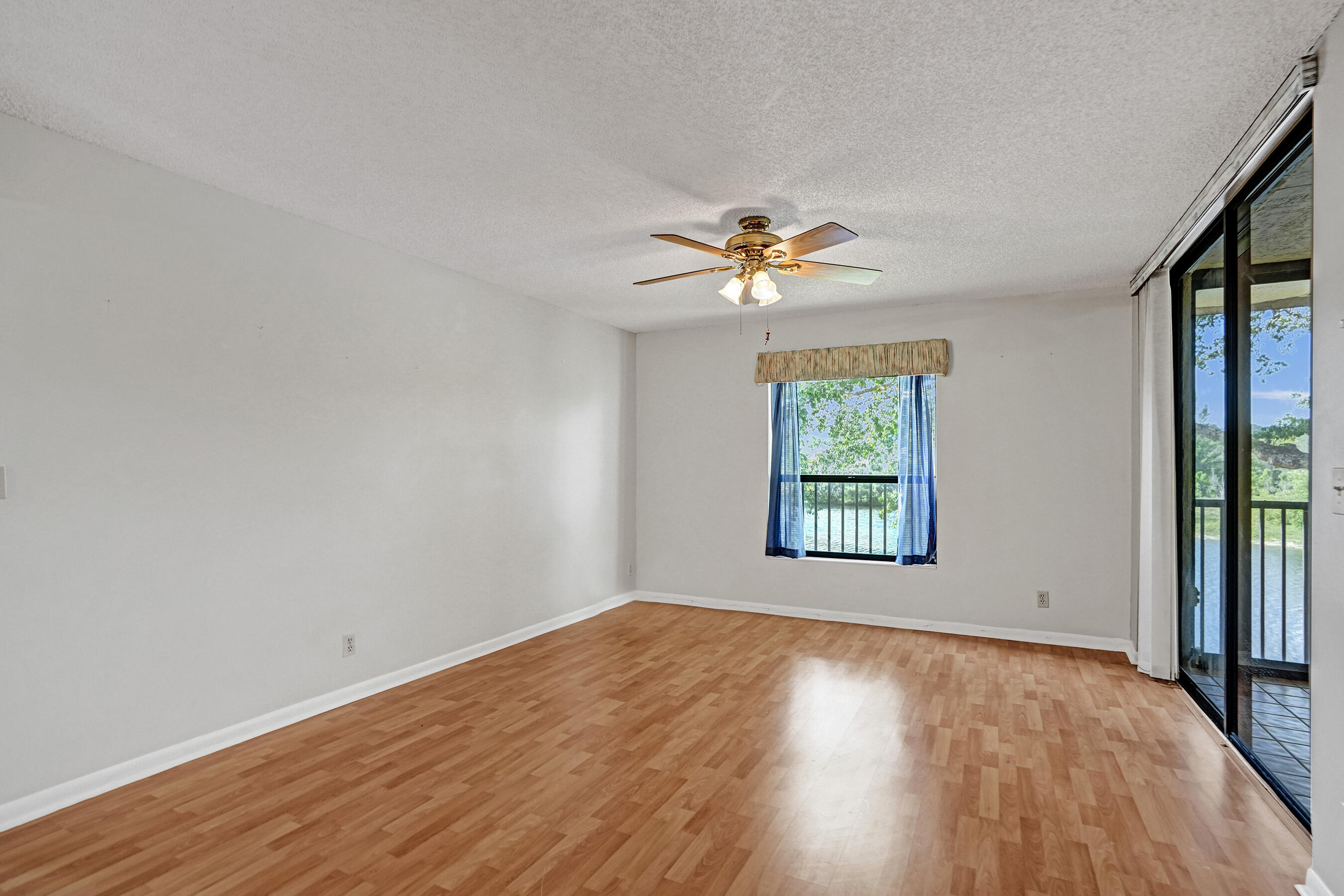 BAYWOOD VILLAGE I-A CONDO - Residential