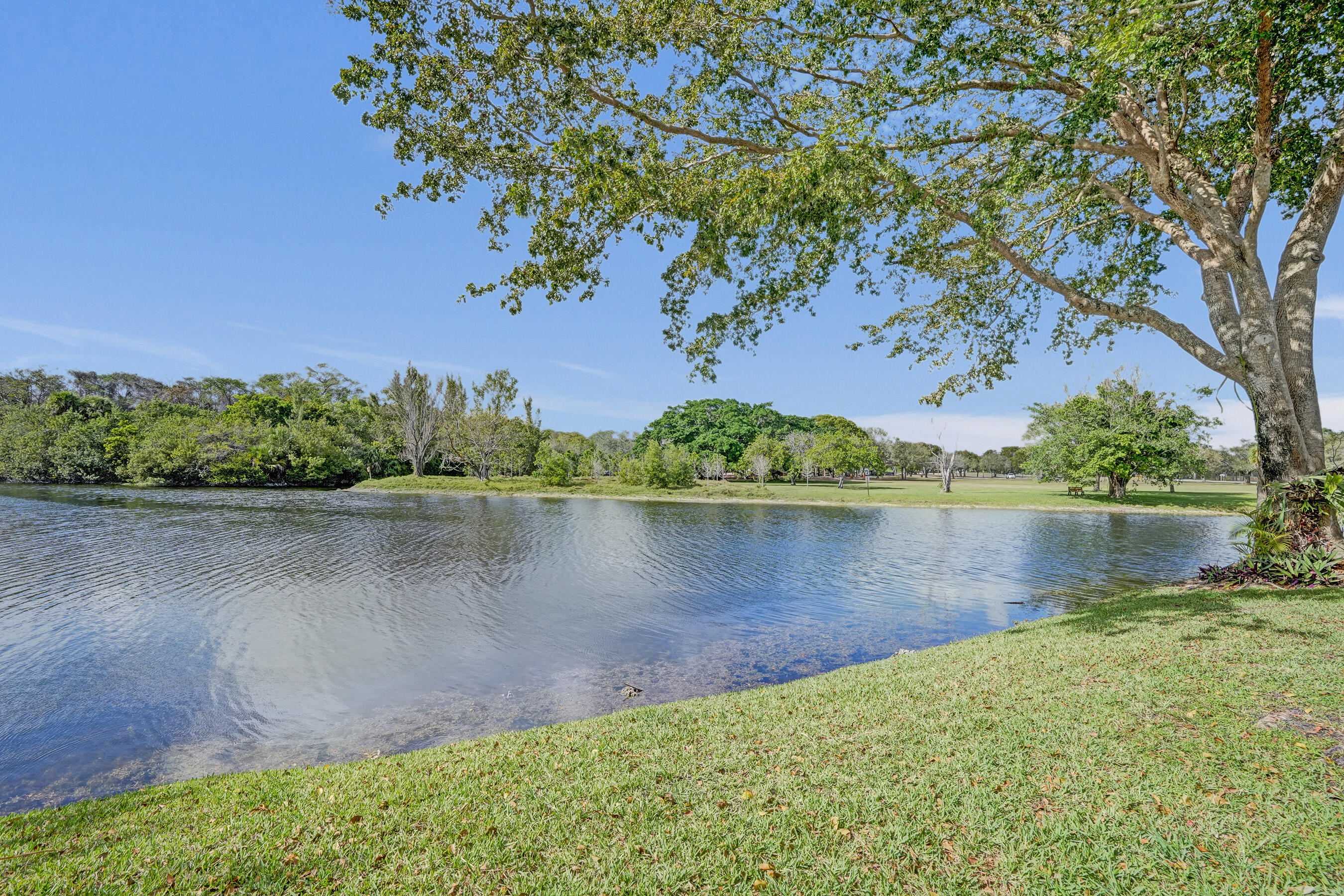 BAYWOOD VILLAGE I-A CONDO - Residential