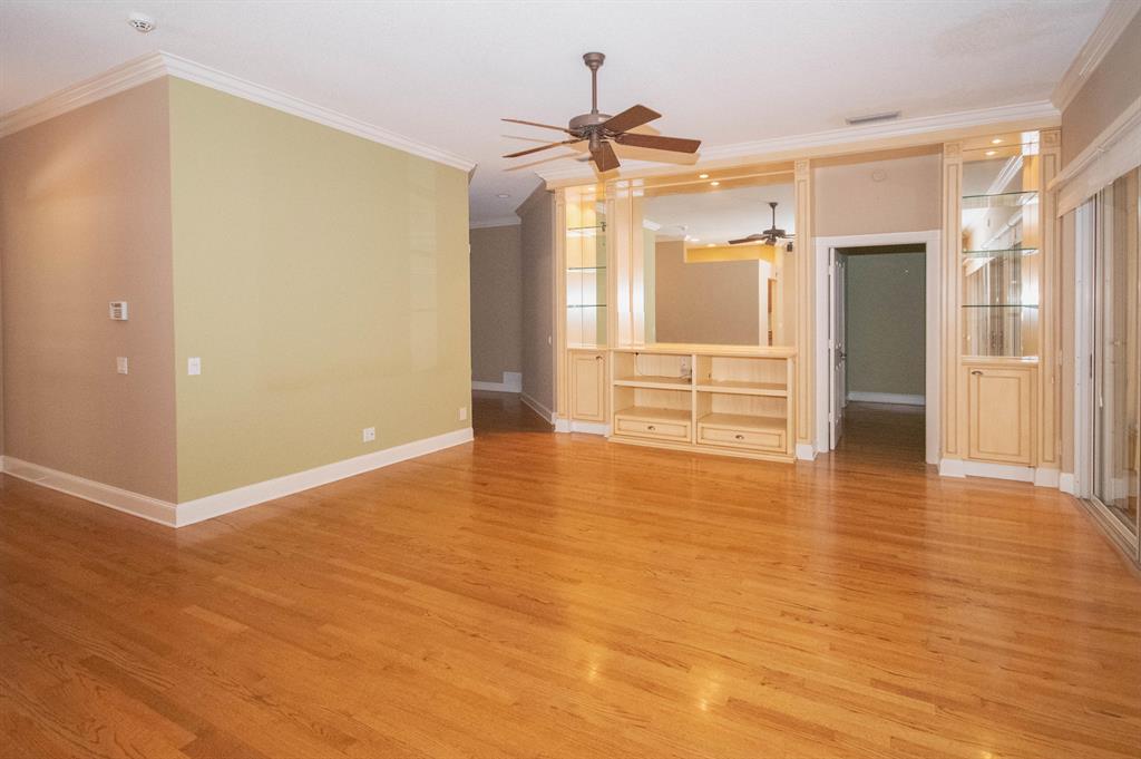 OAKS EAST - Residential