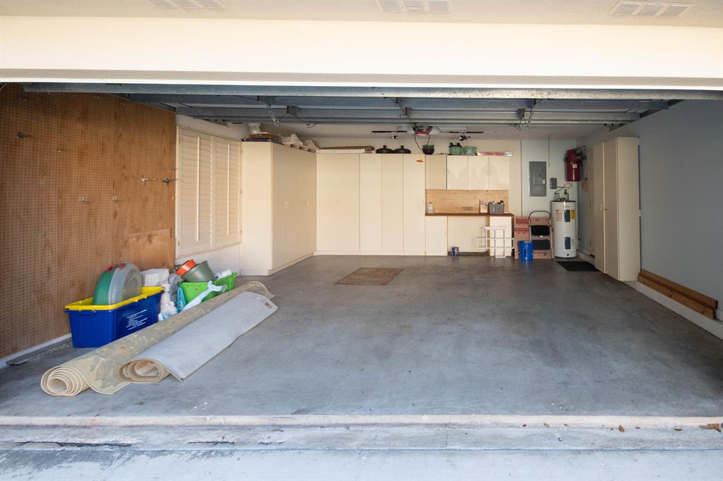 OAKS EAST - Residential