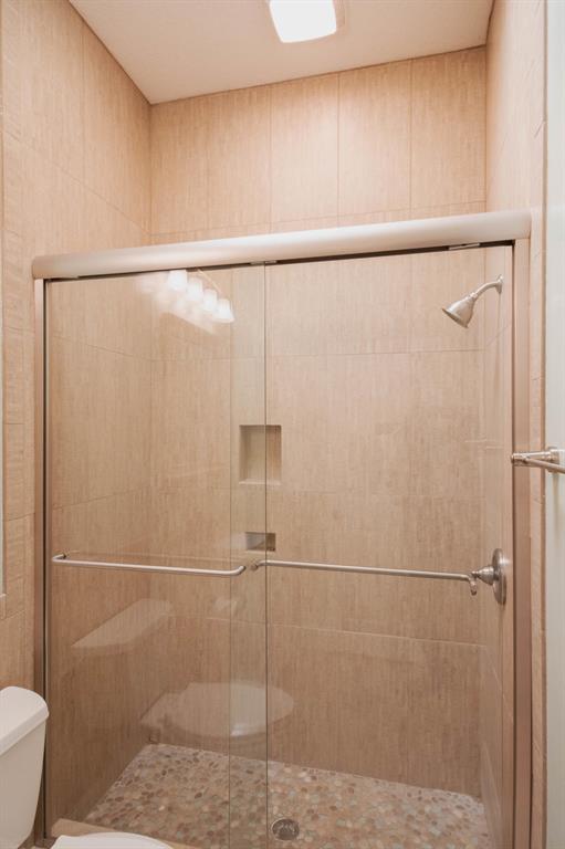 OAKS EAST - Residential