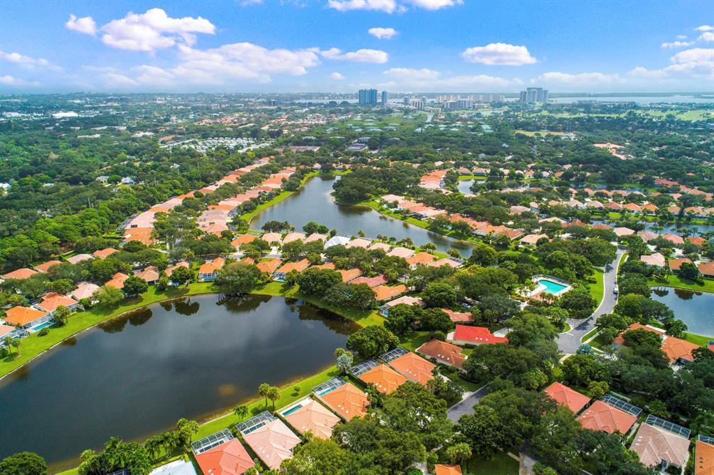 OAKS EAST - Residential