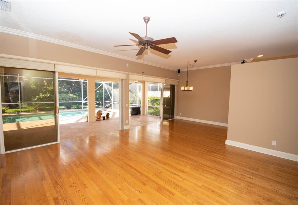 OAKS EAST - Residential