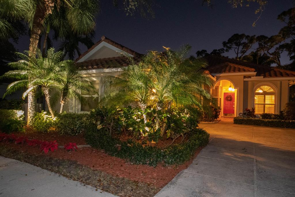 OAKS EAST - Residential